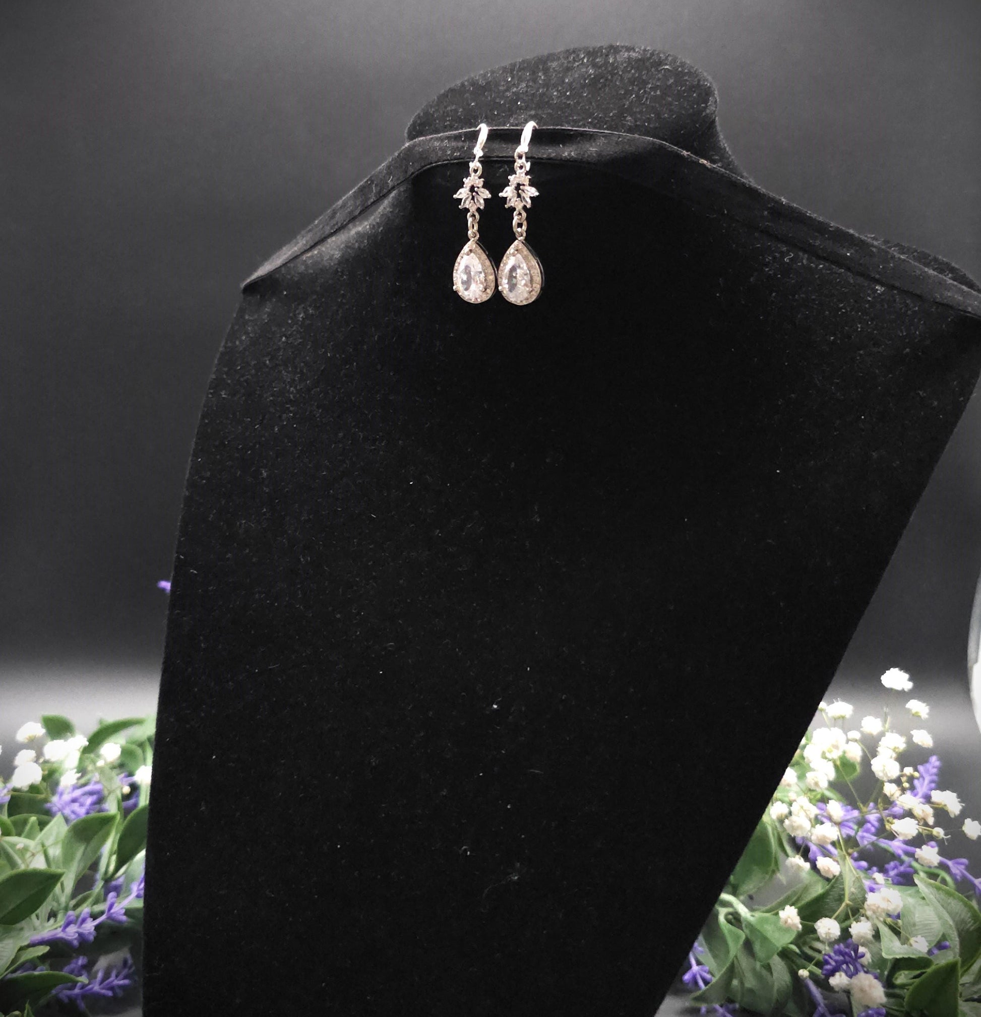 925er Sterling Silber Ohrringe mit Zirkonia Anhängern - Hochzeit & Braut-Accessoire - Vintage, Gothic, Jugendstil inspirierter Schmuck