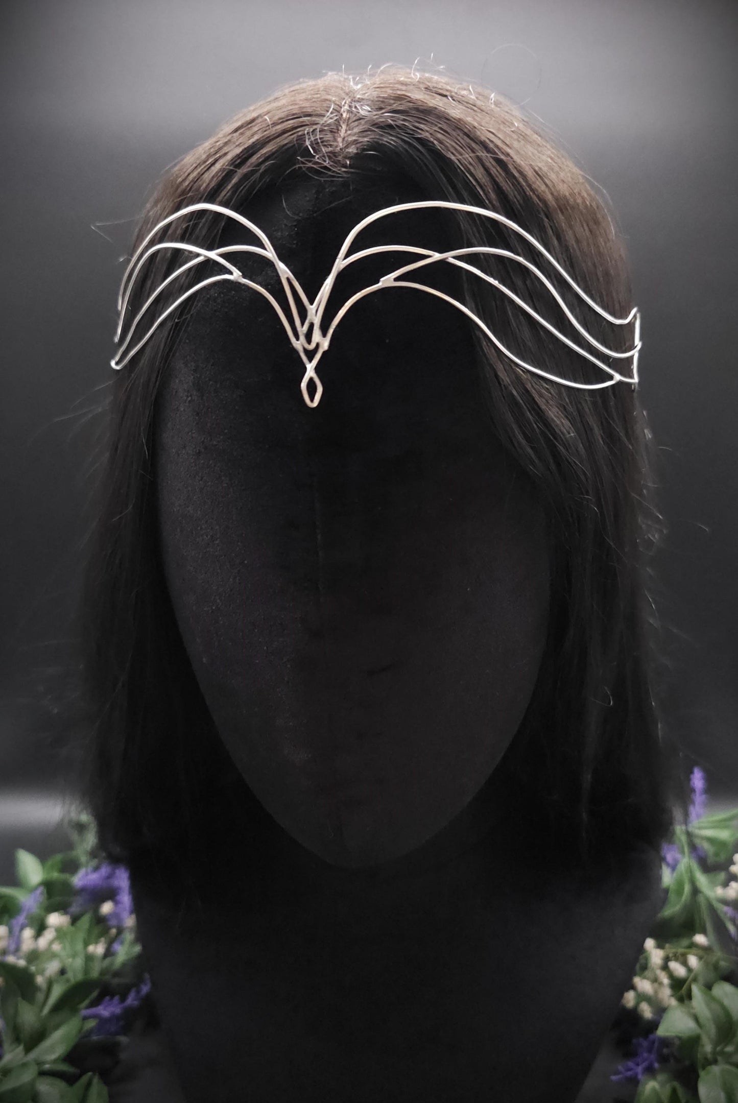Versilbertes Elfen-Diadem "Yelláre" ~ Draht Tiara im Jugendstil Design ~ Größenverstellbar ~ Accessoire für LARP, Cosplay und Hochzeiten