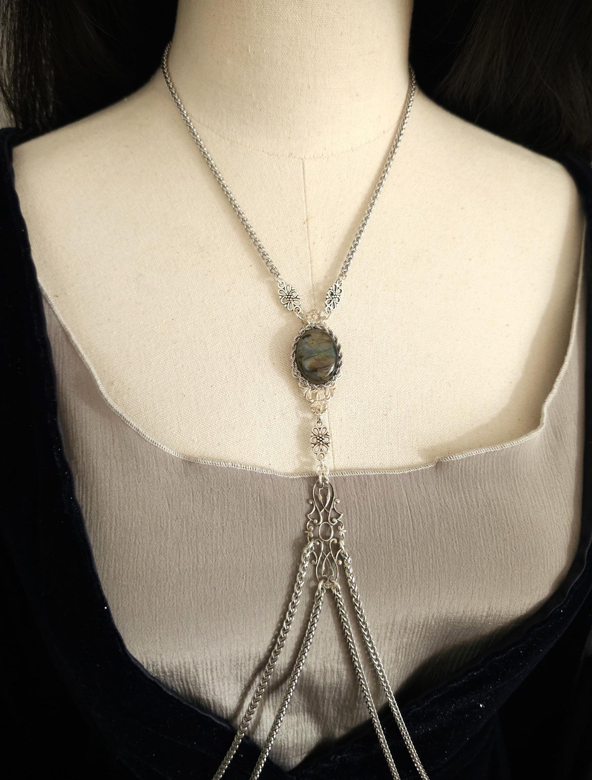 Bodychain "Meréah" ~ handgefertigte Körperkette mit Labradorit ~ Bauchtanz, Fantasy und Cosplay Kostüm Accessoire ~