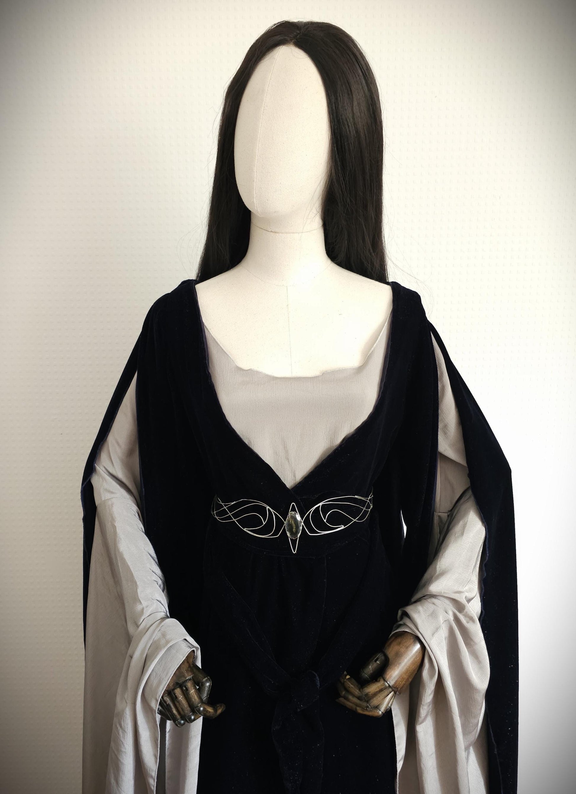 Handgefertigter Gürtel aus versilbertem Draht ~ Kostüm Accessoire mit Labradorit ~ Braut und Hochzeitsschmuck ~ größenverstellbar ~