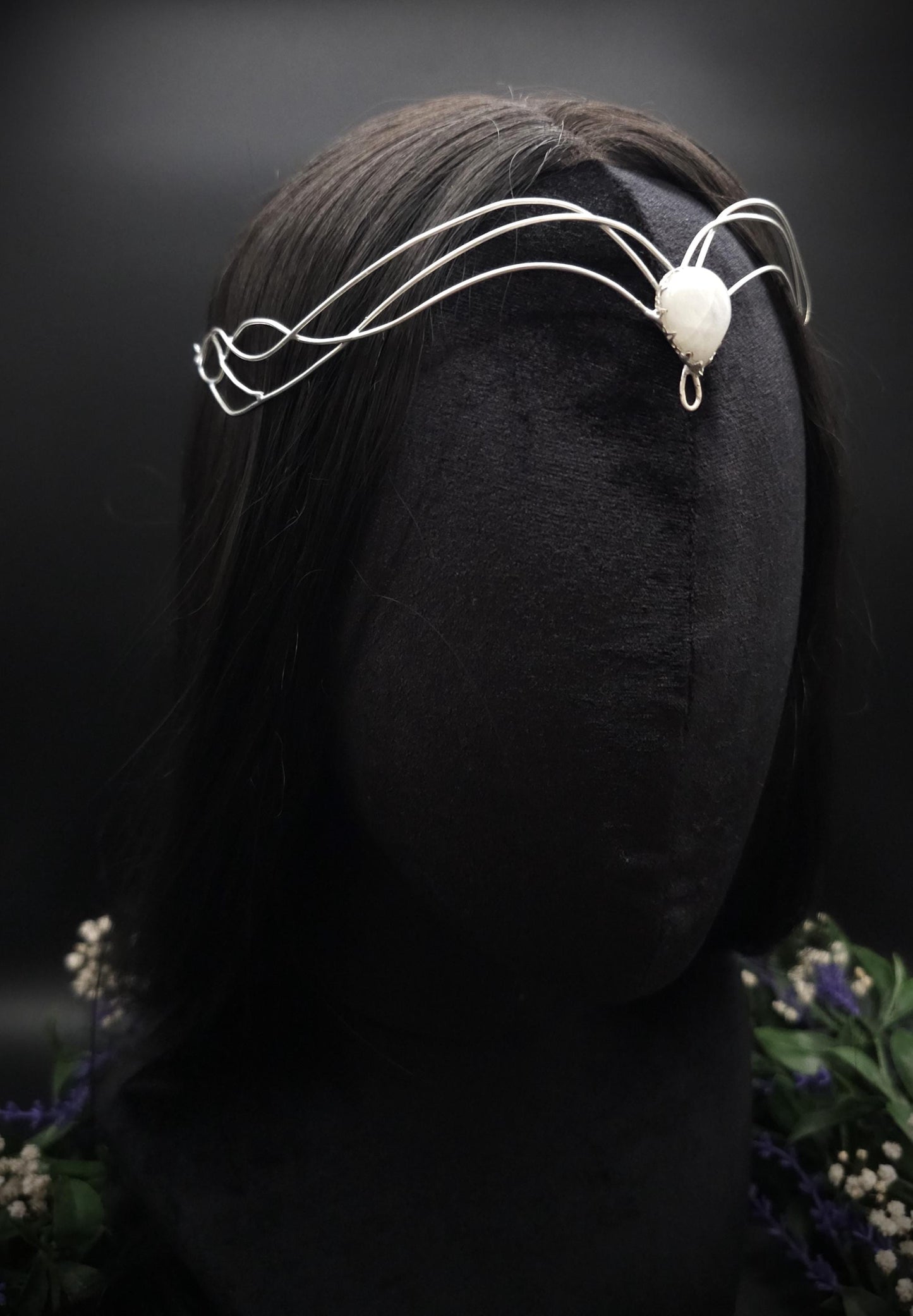 Versilbertes Diadem mit Mondstein Tropfen ~ Elfen Diadem ~Braut Krone ~ größenverstellbar