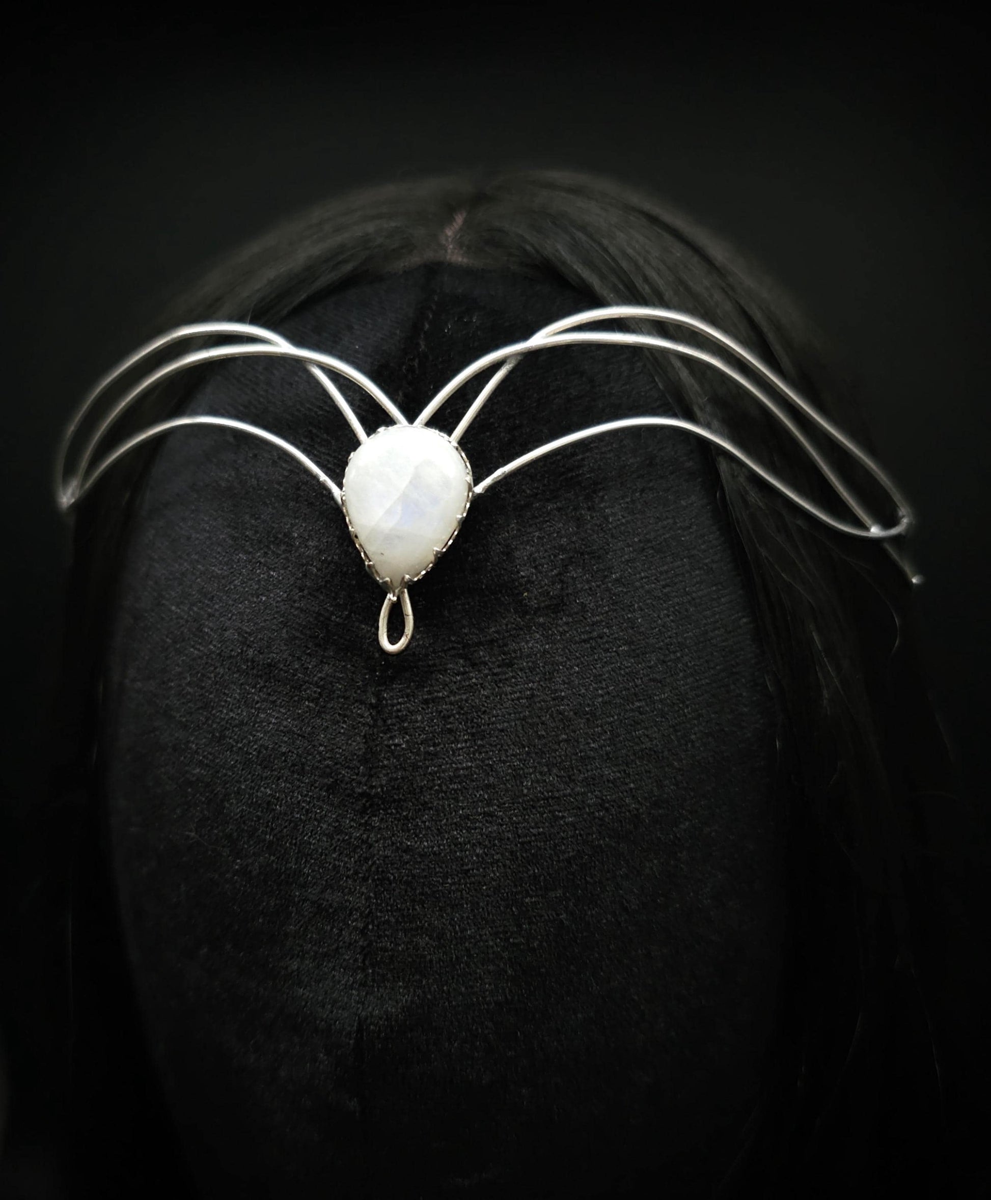 Versilbertes Diadem mit Mondstein Tropfen ~ Elfen Diadem ~Braut Krone ~ größenverstellbar