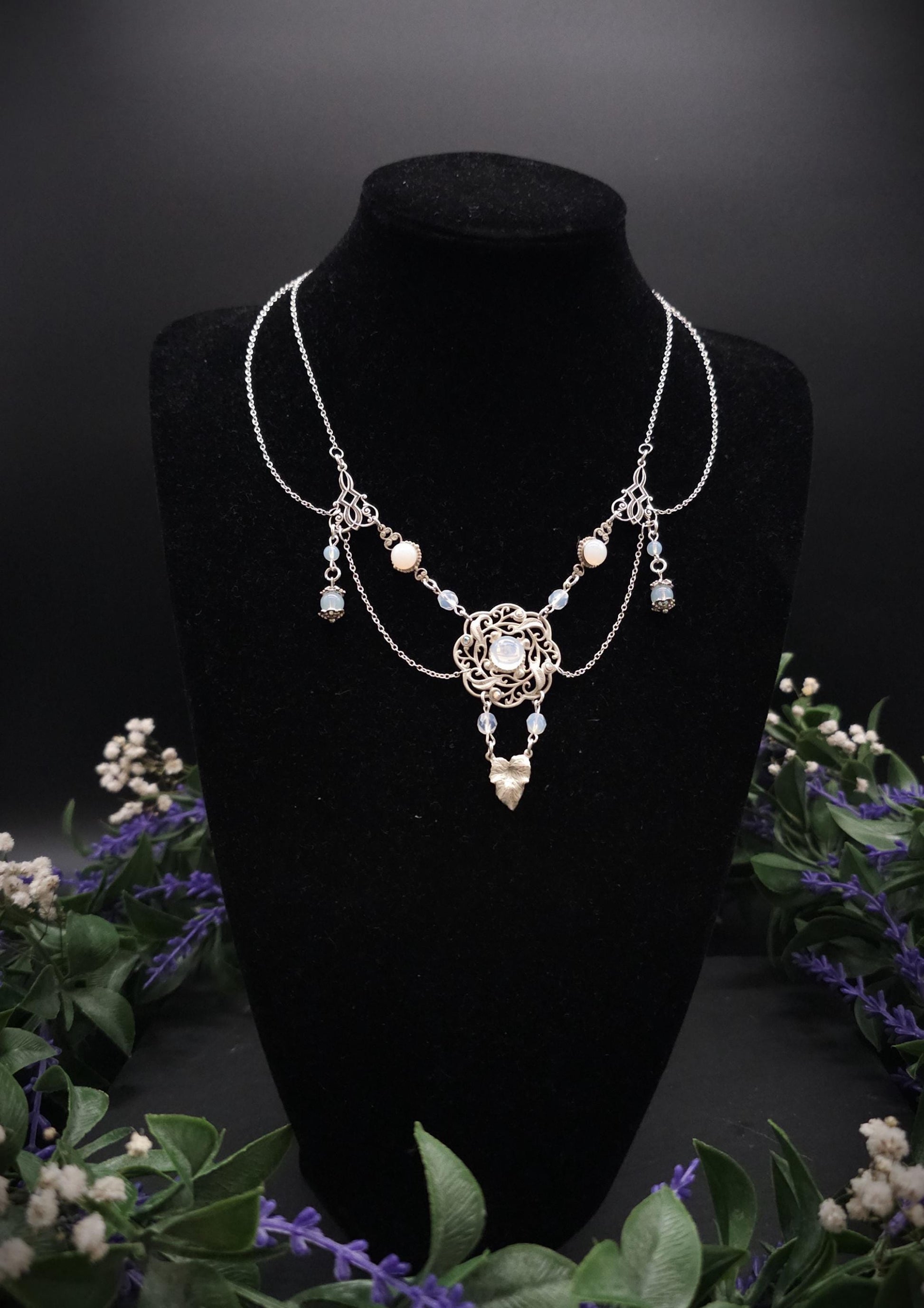 Art Nouveau Halskette mit Opalithperlen ~ Vintage Stil ~ größenverstellbar ~ handgefertigt