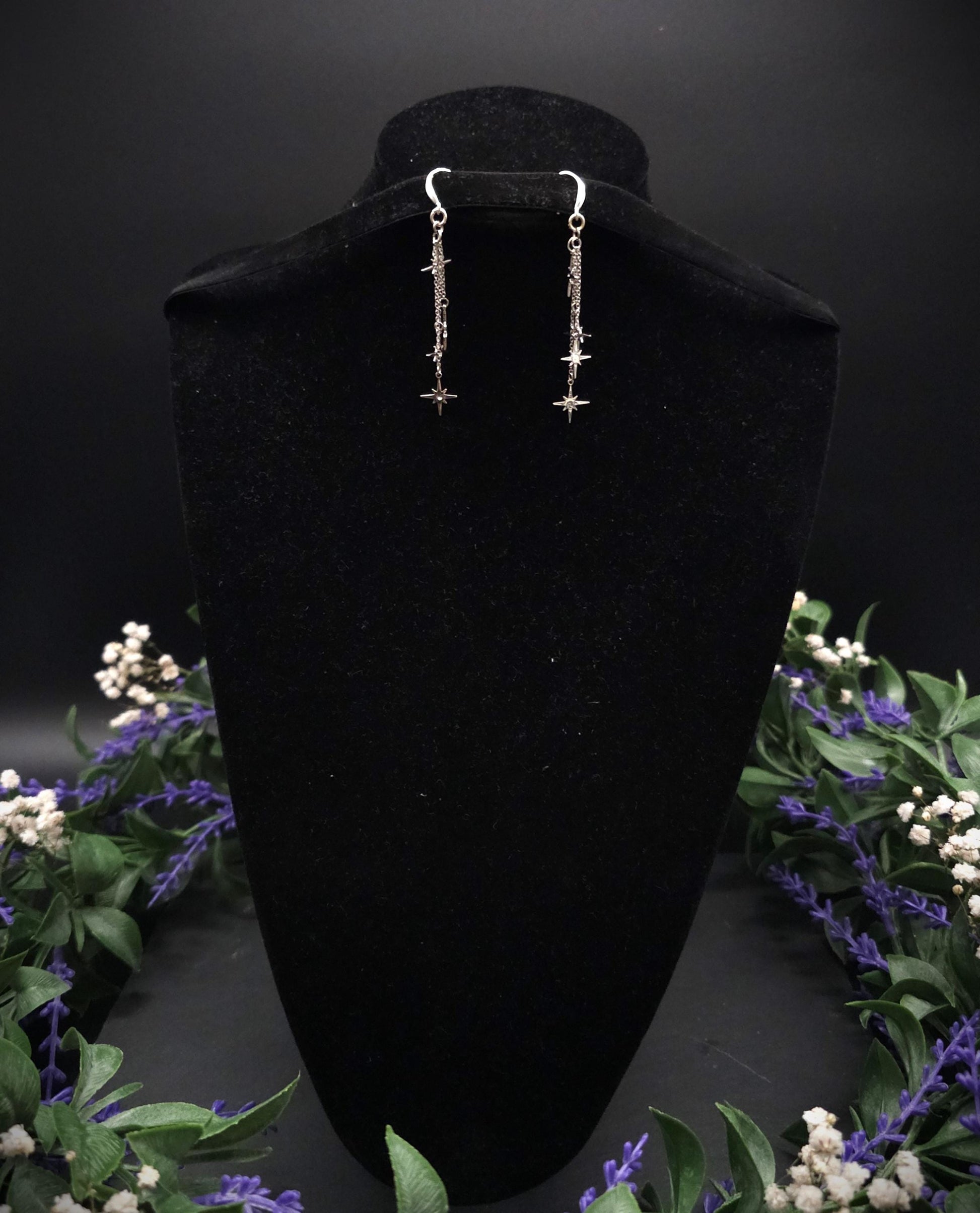 Kurze 925er Sterling Silber Stern-Ohrringe ~ Edelstahl Sterne ~ filigraner Ohrschmuck ~ Fantasy Ohrhaken