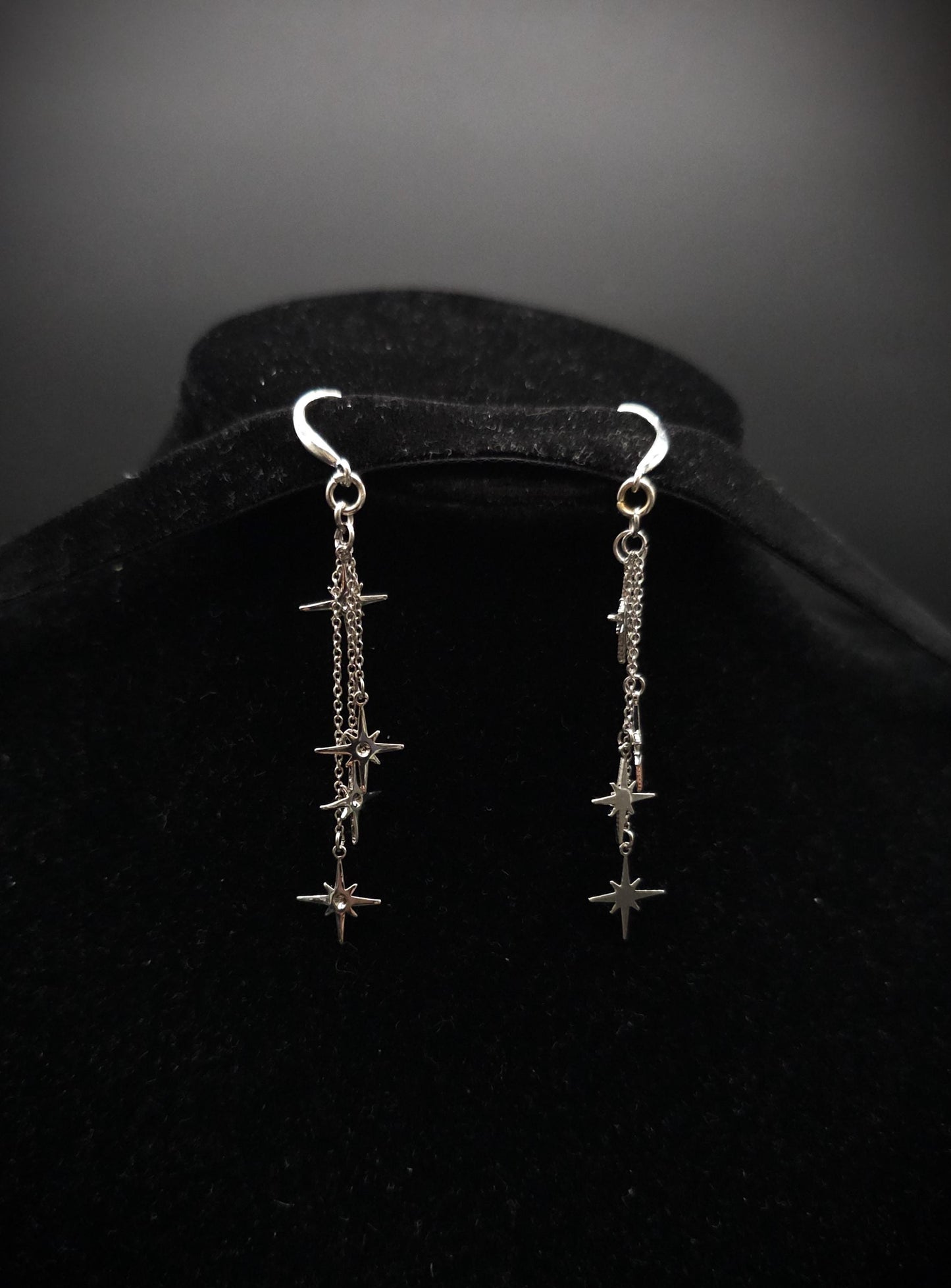 Kurze 925er Sterling Silber Stern-Ohrringe ~ Edelstahl Sterne ~ filigraner Ohrschmuck ~ Fantasy Ohrhaken