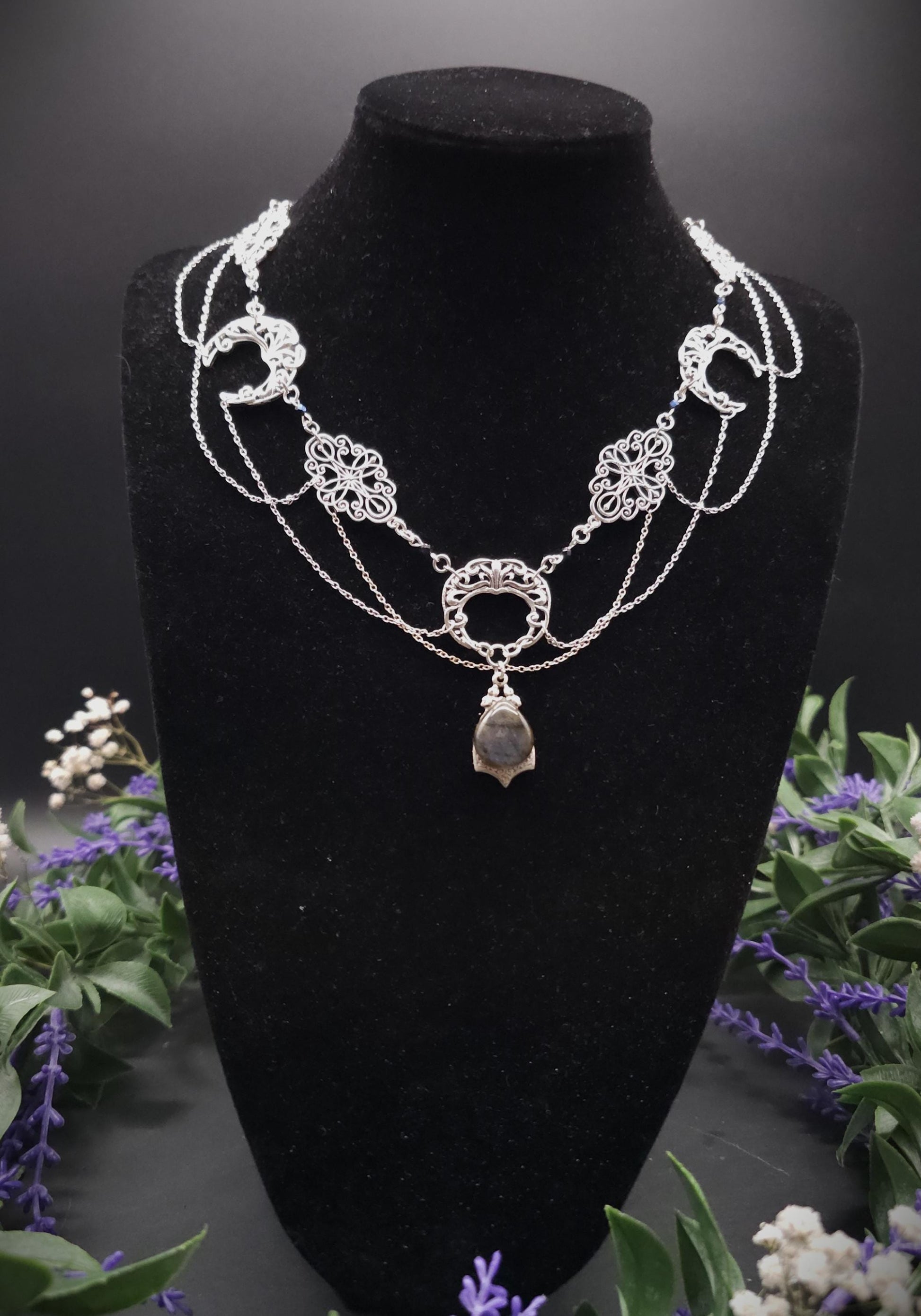 Mondcollier mit Labradorit ~ Art Nouveau Halskette ~ Witchy Mond Schmuck ~ Wicca ~ Edelstahl & Rhodium ~ Größenverstellbar