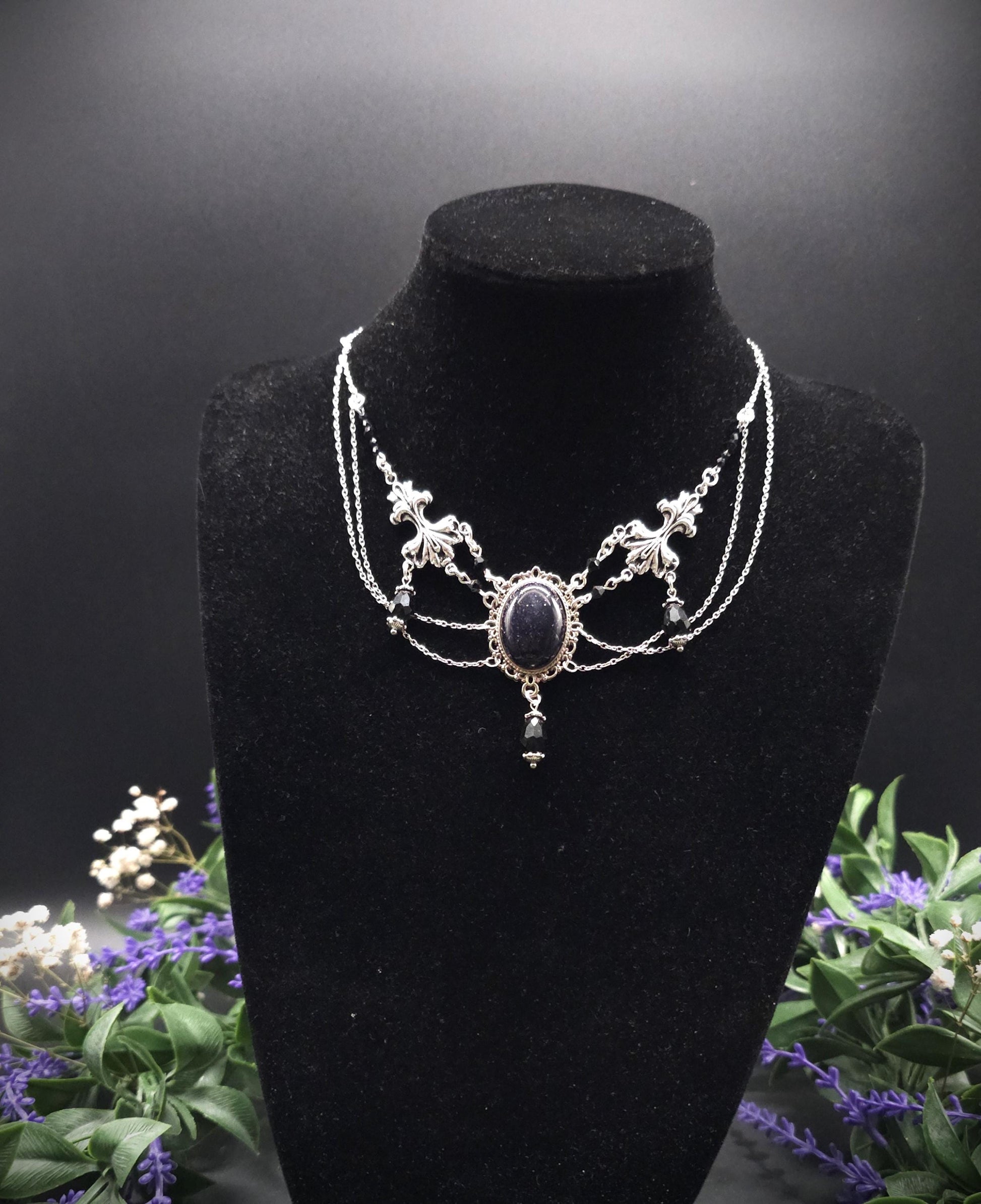 Elegantes Blaufluss Collier ~ Viktorianisches Choker ~ Gothic Witchy Schmuck ~ Rhodium & Edelstahl ~ Dark Academia ~ Größenverstellbar