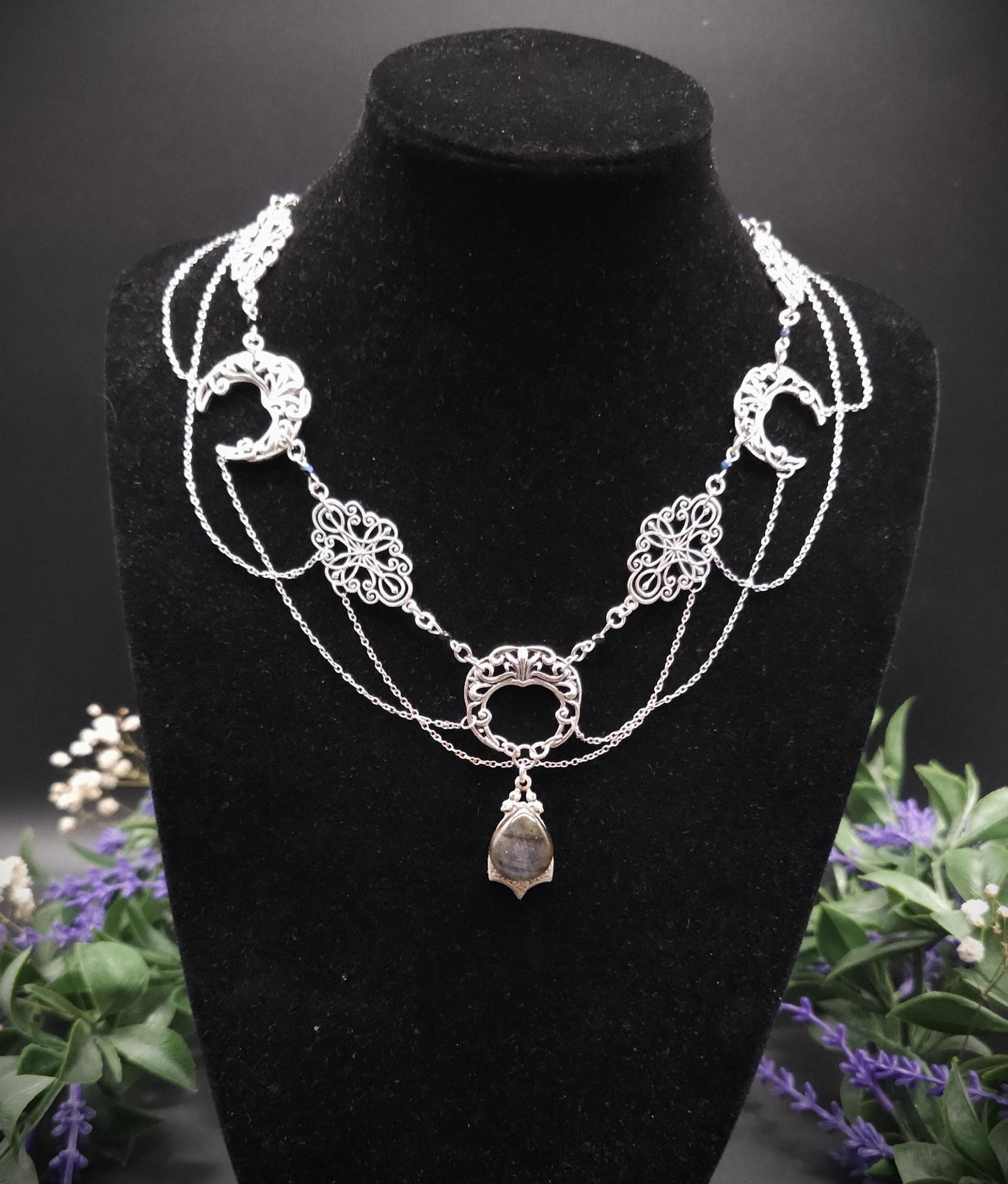 Mondcollier mit Labradorit ~ Art Nouveau Halskette ~ Witchy Mond Schmuck ~ Wicca ~ Edelstahl & Rhodium ~ Größenverstellbar