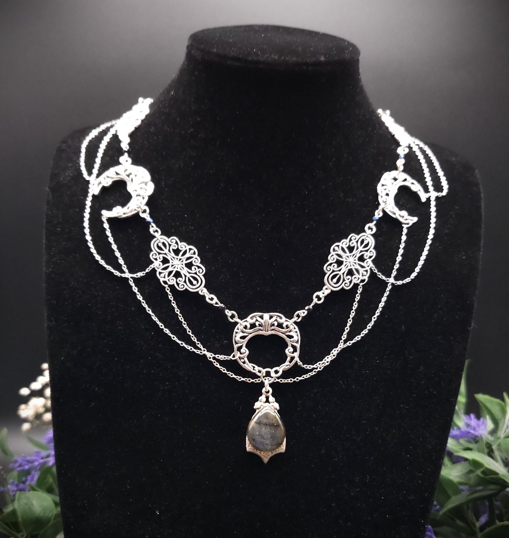 Mondcollier mit Labradorit ~ Art Nouveau Halskette ~ Witchy Mond Schmuck ~ Wicca ~ Edelstahl & Rhodium ~ Größenverstellbar