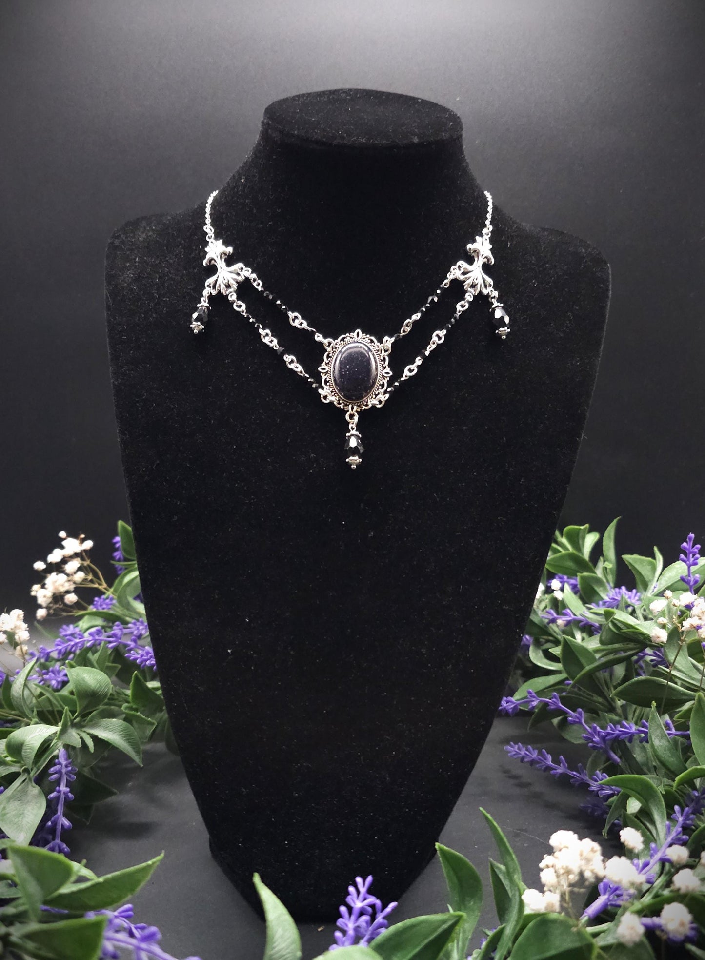 Collier ~ Viktorianische Halskette ~ Blaufluss Gothic Witchy Jewelry ~ facettierte schwarze Perlen ~ Edelstahl Rhodium ~ Größenverstellbar