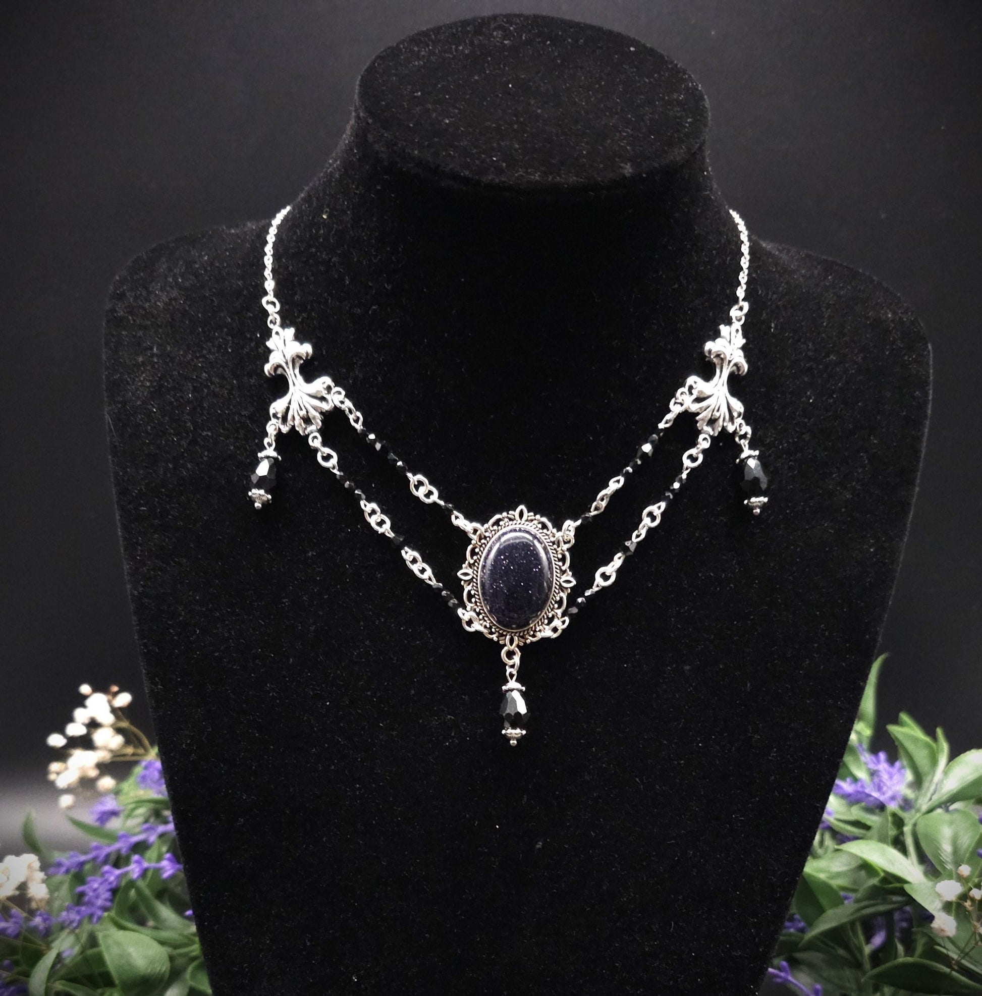 Collier ~ Viktorianische Halskette ~ Blaufluss Gothic Witchy Jewelry ~ facettierte schwarze Perlen ~ Edelstahl Rhodium ~ Größenverstellbar