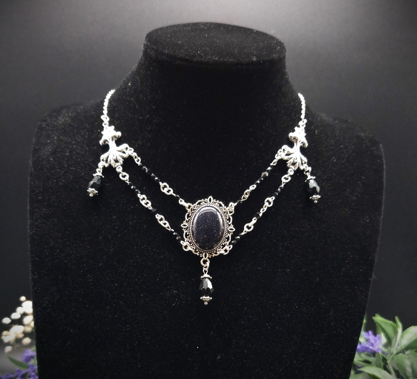 Collier ~ Viktorianische Halskette ~ Blaufluss Gothic Witchy Jewelry ~ facettierte schwarze Perlen ~ Edelstahl Rhodium ~ Größenverstellbar