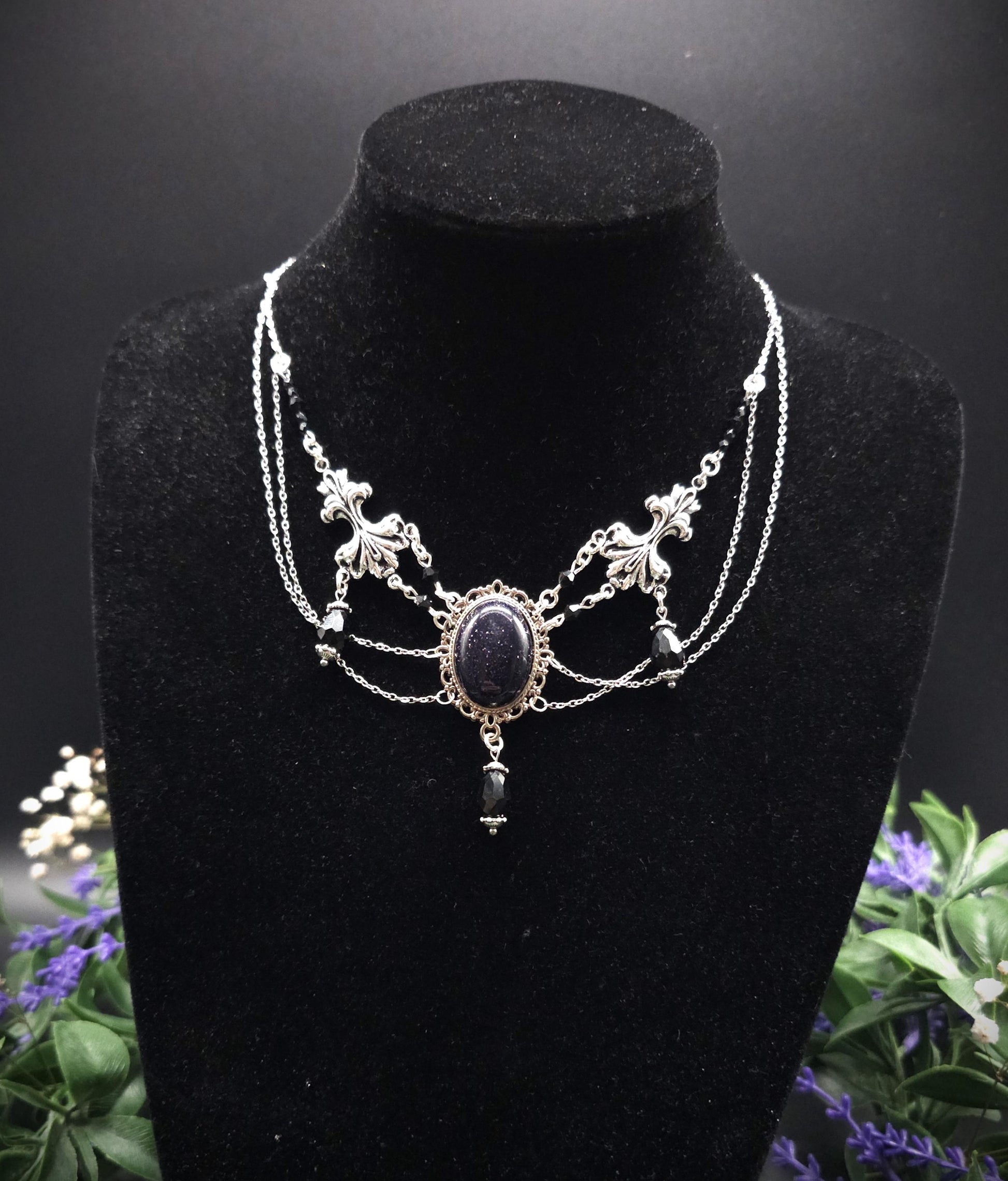 Elegantes Blaufluss Collier ~ Viktorianisches Choker ~ Gothic Witchy Schmuck ~ Rhodium & Edelstahl ~ Dark Academia ~ Größenverstellbar