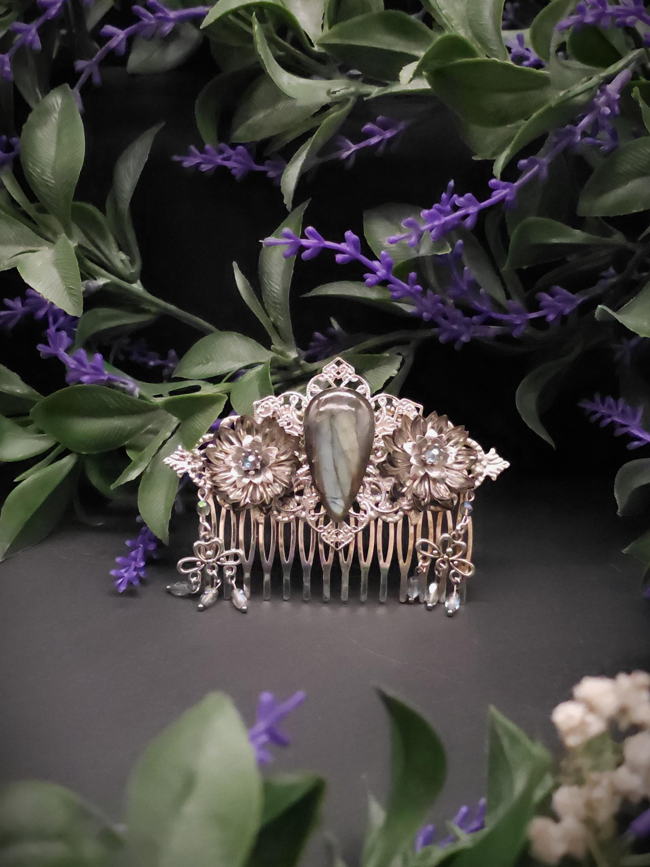 Dekorativer Haarkamm mit Labradorit, Fantasy & Vintage Kopfschmuck