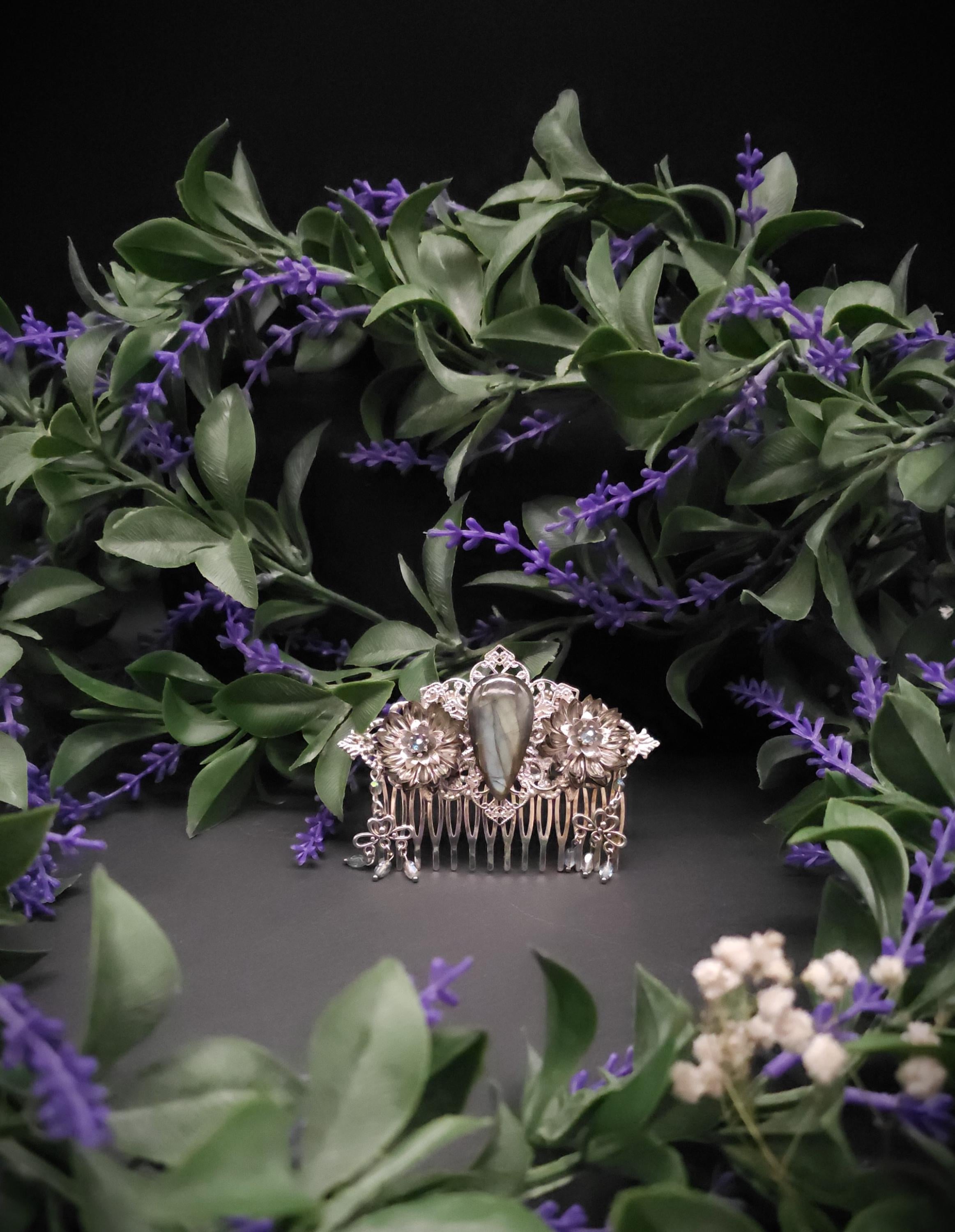 Dekorativer Haarkamm mit Labradorit, Fantasy & Vintage Kopfschmuck