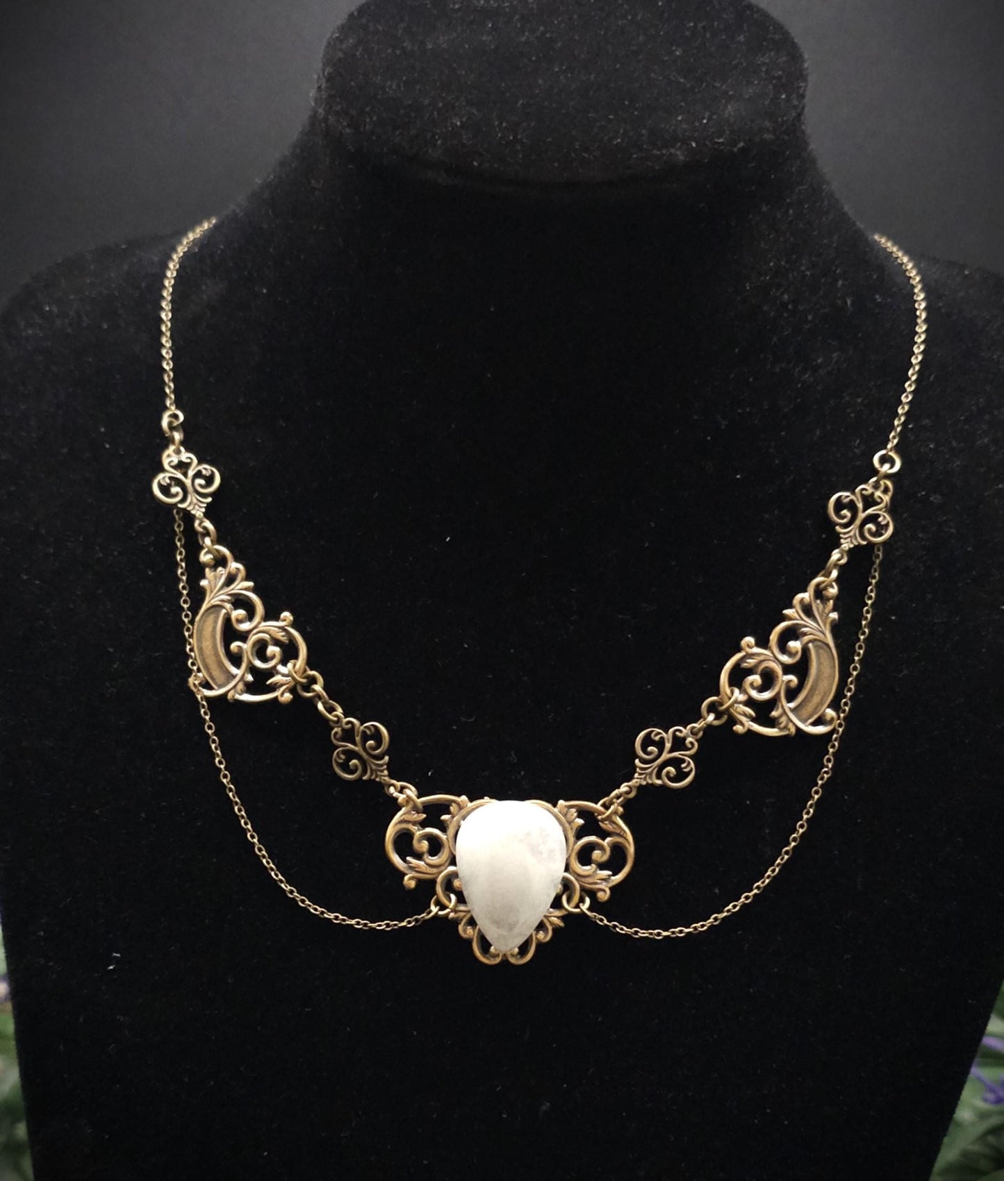 Art Nouveau Mondstein Halskette ~ filigrane Mond Kette ~ Jugendstil Collier ~ Größenverstellbar ~
