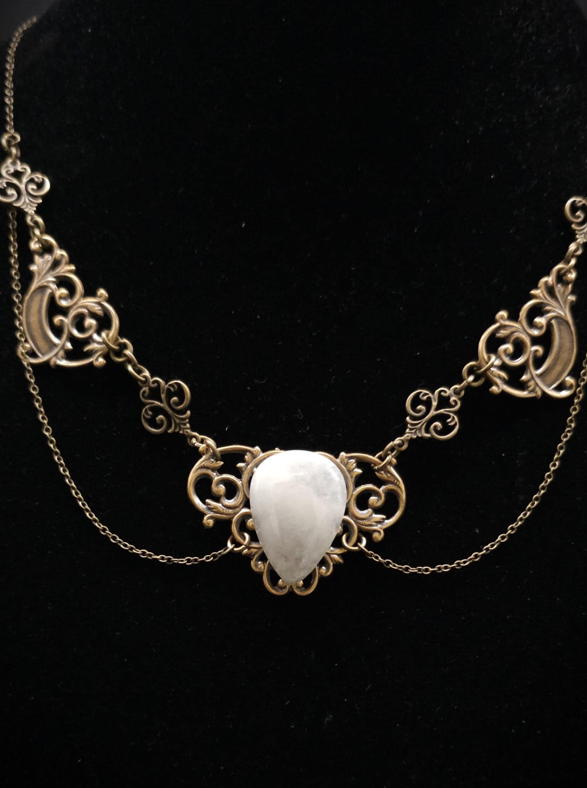 Art Nouveau Mondstein Halskette ~ filigrane Mond Kette ~ Jugendstil Collier ~ Größenverstellbar ~