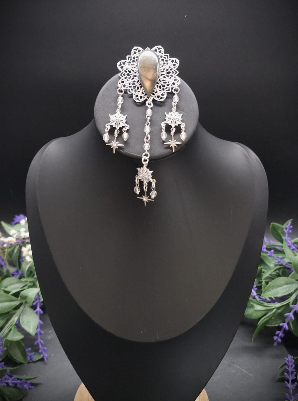 Labradorit Zirkonia Brosche ~ Art Nouveau Gewandschmuck ~ Fantasy Brosche mit Sternenanhängern ~ LARP Accessoire