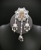 Labradorit Zirkonia Brosche ~ Art Nouveau Gewandschmuck ~ Fantasy Brosche mit Sternenanhängern ~ LARP Accessoire
