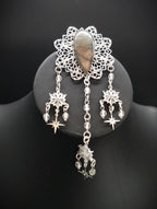 Labradorit Zirkonia Brosche ~ Art Nouveau Gewandschmuck ~ Fantasy Brosche mit Sternenanhängern ~ LARP Accessoire