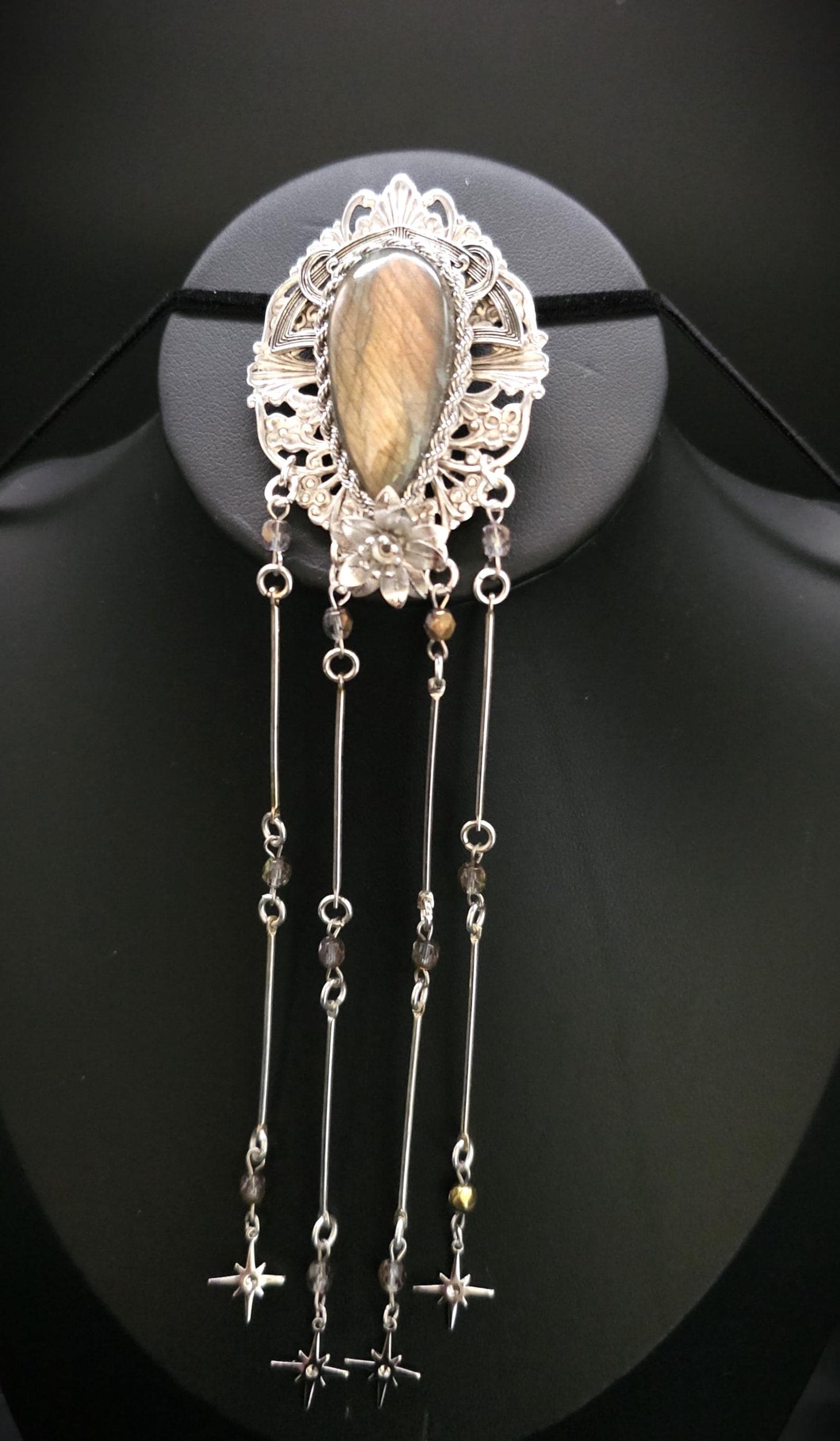 Art Nouveau Brosche mit Labradorit ~ Fantasy Schmuck ~ Elfen Brosche ~ LARP Accessoire