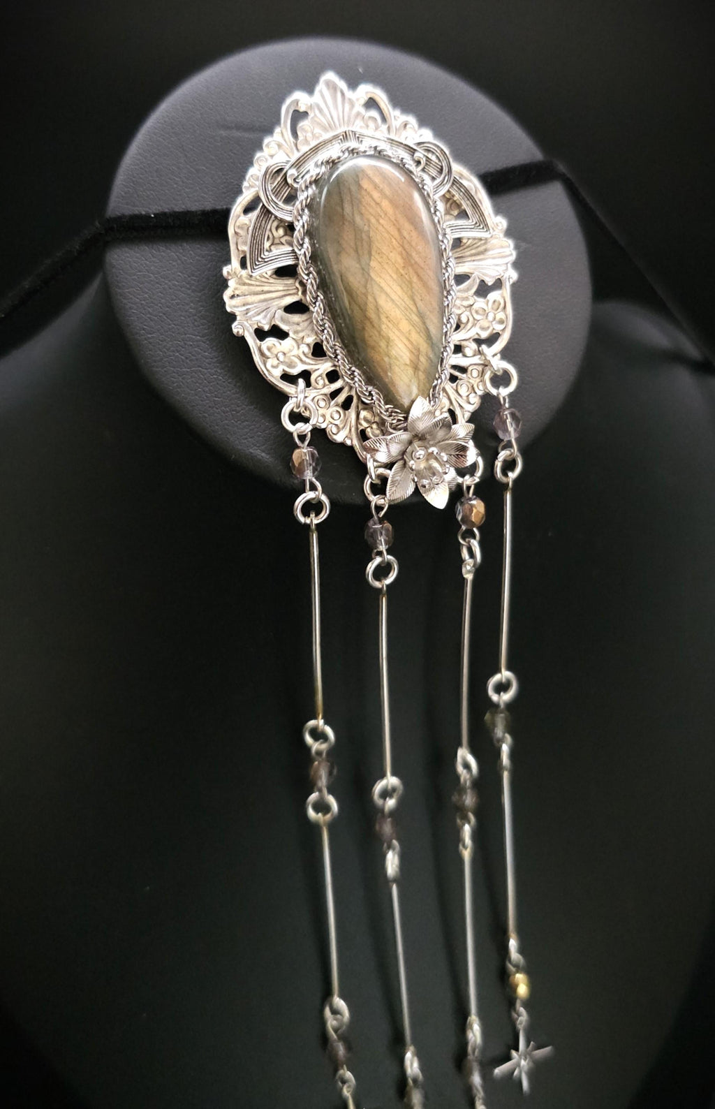Art Nouveau Brosche mit Labradorit ~ Fantasy Schmuck ~ Elfen Brosche ~ LARP Accessoire