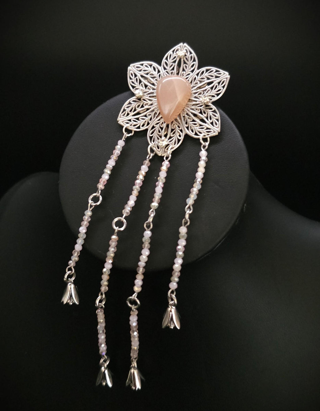 Pfirsich Mondstein Brosche ~ Art Nouveau–Blüten Pin ~ Elfen Schmuck ~ Fantasy Gewandschmuck ~ LARP Accessoire