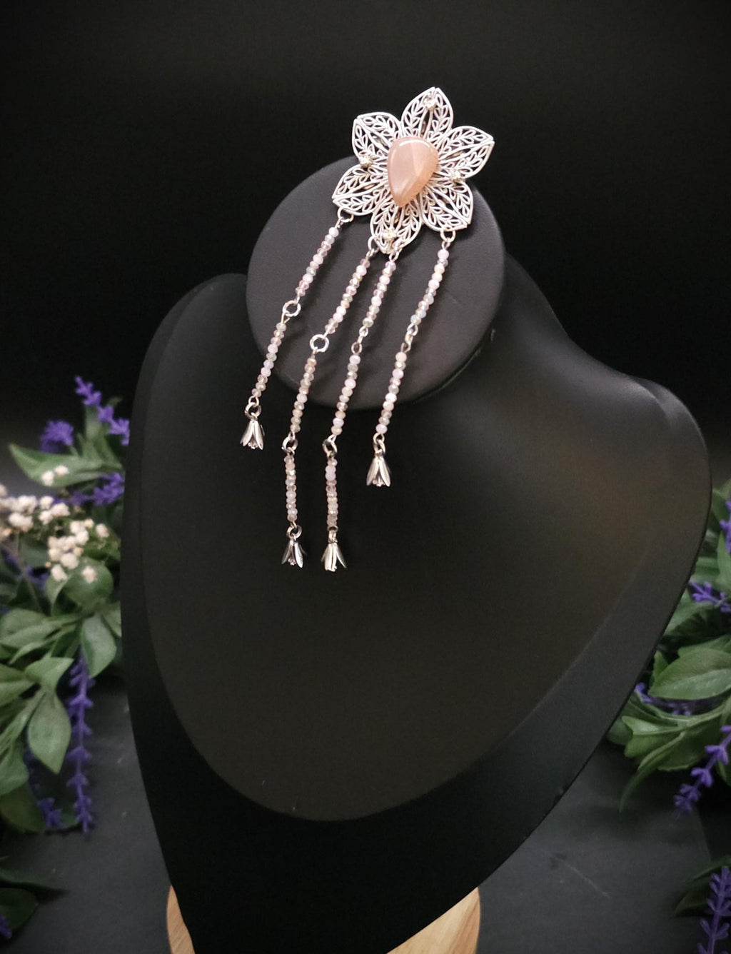 Pfirsich Mondstein Brosche ~ Art Nouveau–Blüten Pin ~ Elfen Schmuck ~ Fantasy Gewandschmuck ~ LARP Accessoire