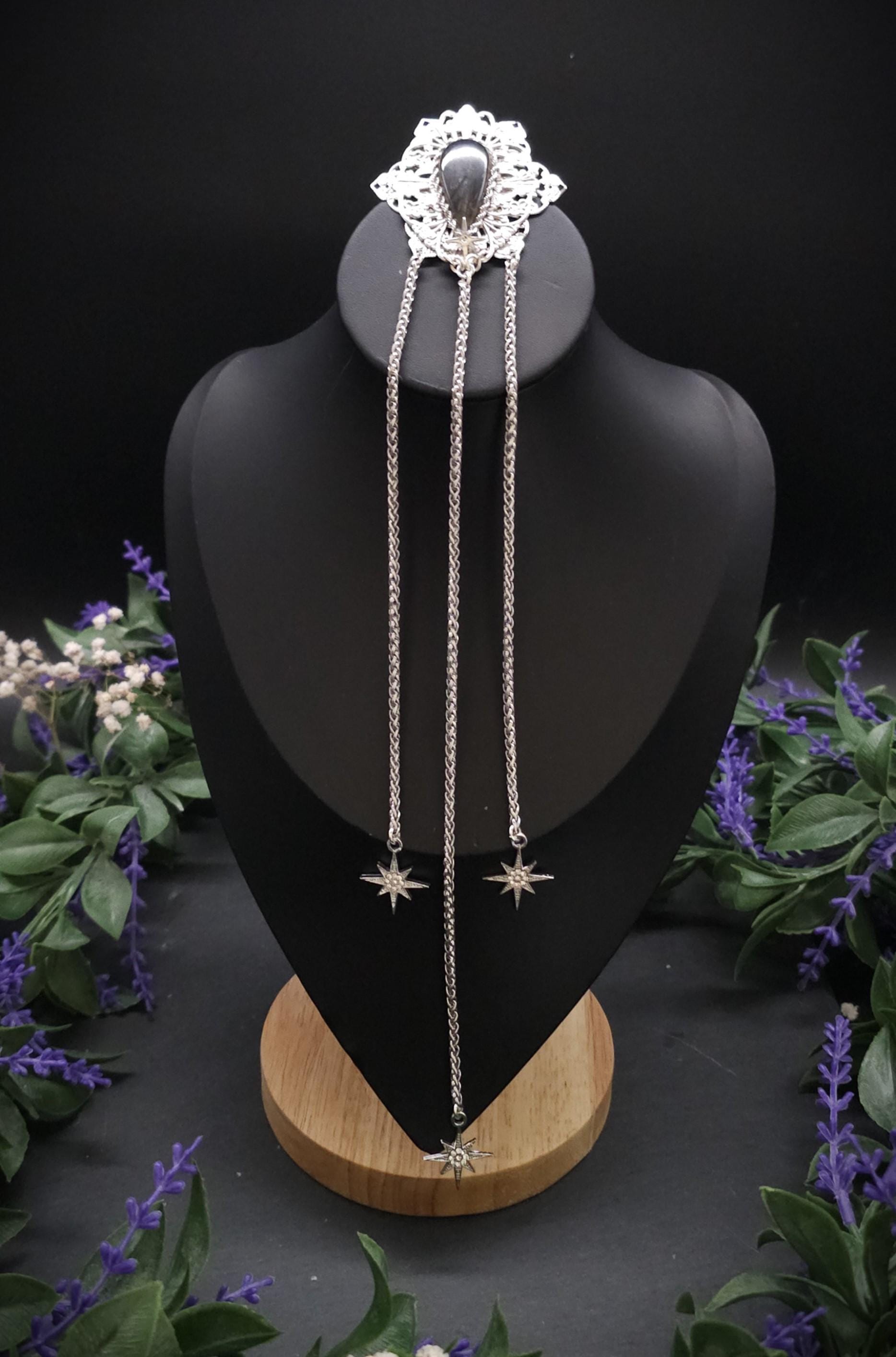 Fantasy Brosche mit Labradorit und Sternenketten ~ Art Nouveau Gewandschmuck ~ Mittelalter Brosche ~ Celestial Accessoire