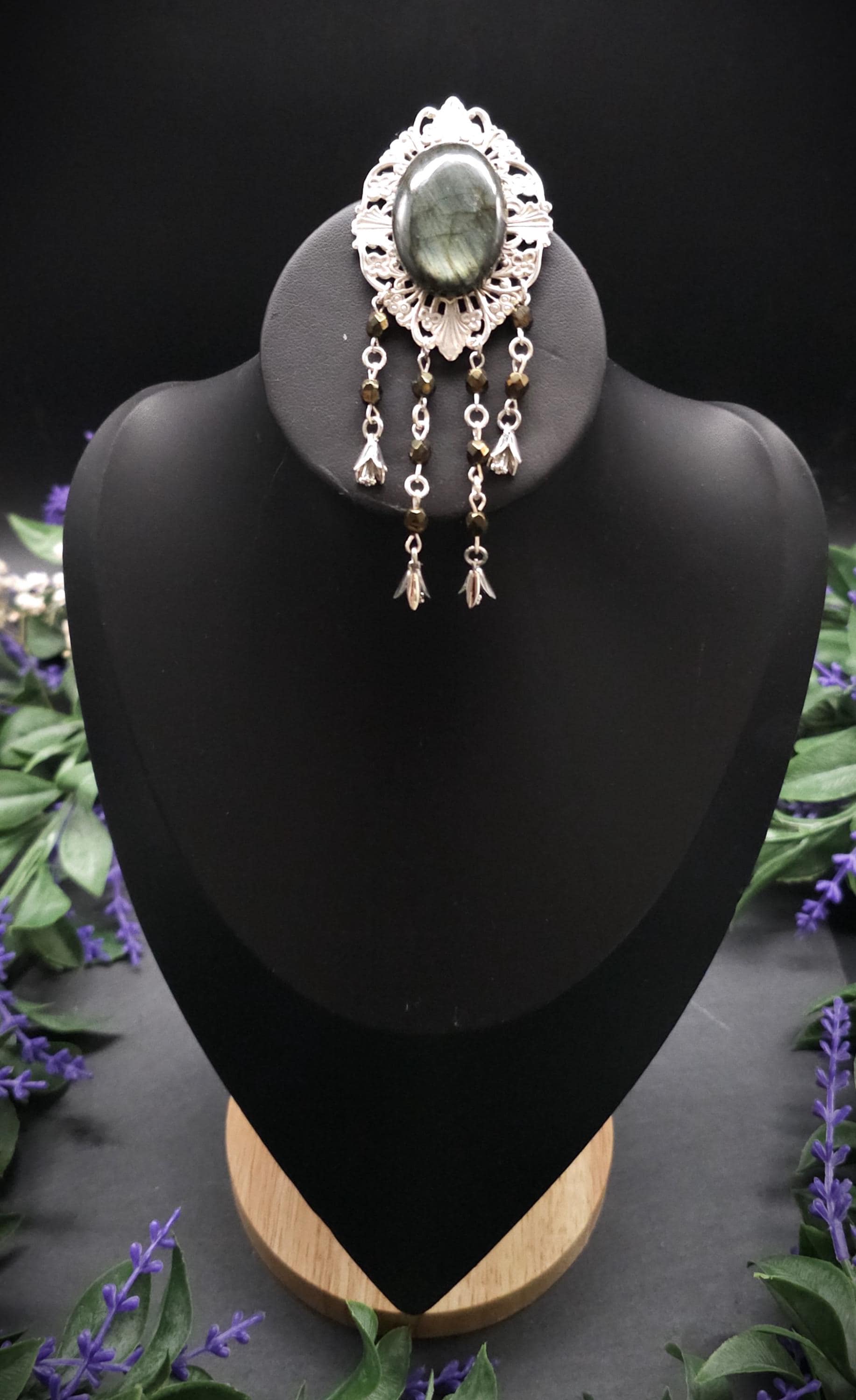 Art Nouveau Brosche mit Labradorit ~ Elfen Schmuck ~ Fantasy Gewandbrosche ~ Mittelalter Accessoire ~ Naturstein Brosche