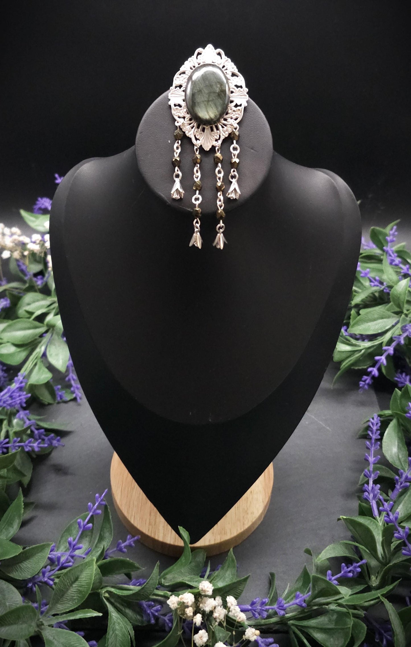 Art Nouveau Brosche mit Labradorit ~ Elfen Schmuck ~ Fantasy Gewandbrosche ~ Mittelalter Accessoire ~ Naturstein Brosche