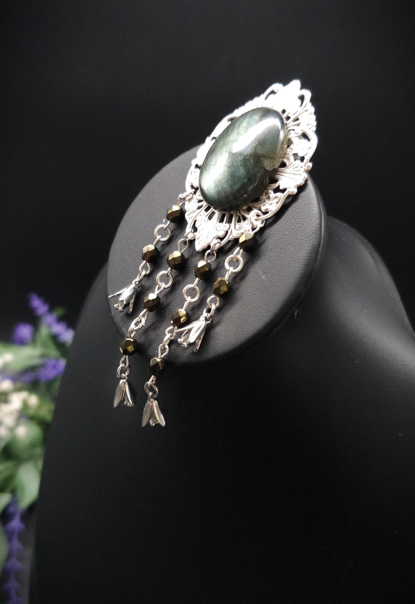 Art Nouveau Brosche mit Labradorit ~ Elfen Schmuck ~ Fantasy Gewandbrosche ~ Mittelalter Accessoire ~ Naturstein Brosche