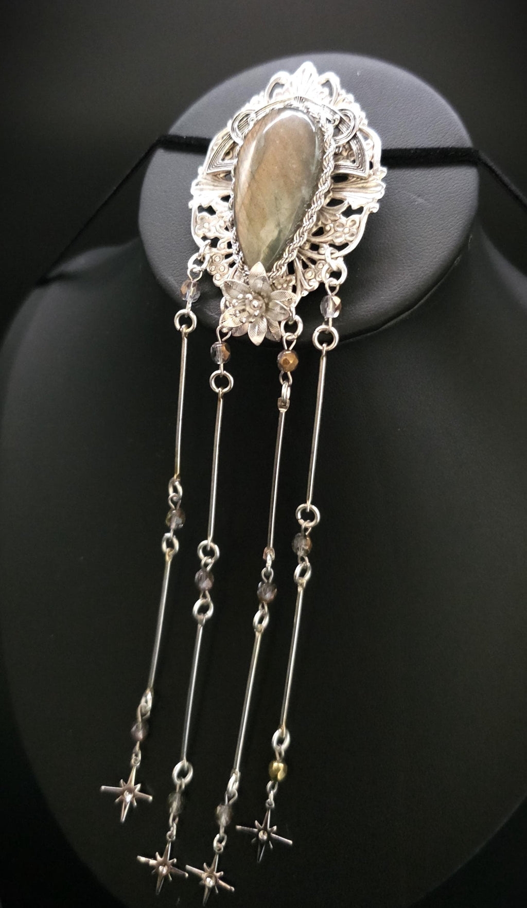 Art Nouveau Brosche mit Labradorit ~ Fantasy Schmuck ~ Elfen Brosche ~ LARP Accessoire