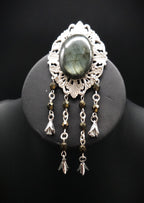 Art Nouveau Brosche mit Labradorit ~ Elfen Schmuck ~ Fantasy Gewandbrosche ~ Mittelalter Accessoire ~ Naturstein Brosche