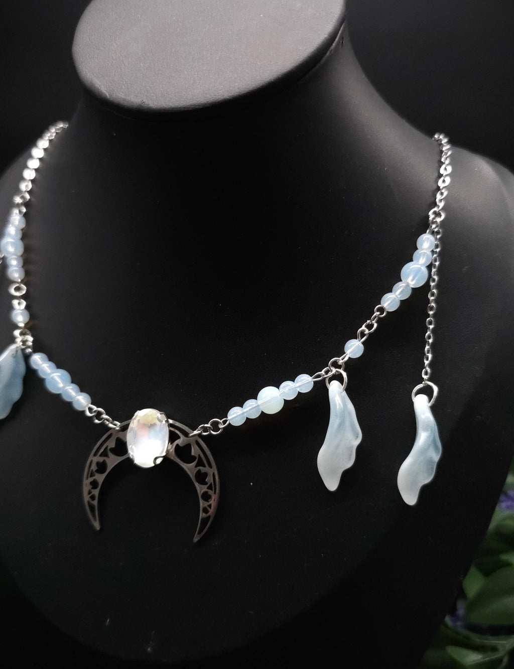 Edelstahl Mond Halskette ~ Opalith Perlen Collier ~ Elfen Fantasy Schmuck ~ Halbmond Kopfschmuck ~ Größenverstellbar