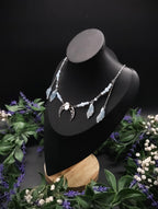 Edelstahl Mond Halskette ~ Opalith Perlen Collier ~ Elfen Fantasy Schmuck ~ Halbmond Kopfschmuck ~ Größenverstellbar