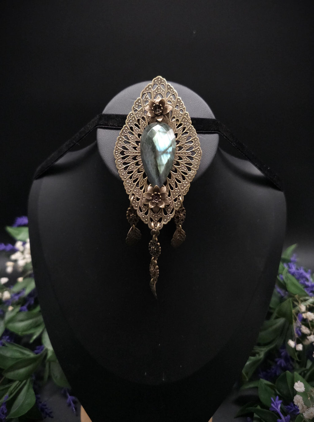 Art Nouveau Brosche mit Labradorit ~ Elfenschmuck ~ Bronzener Fantasy Pin ~ Jugendstil Unikat