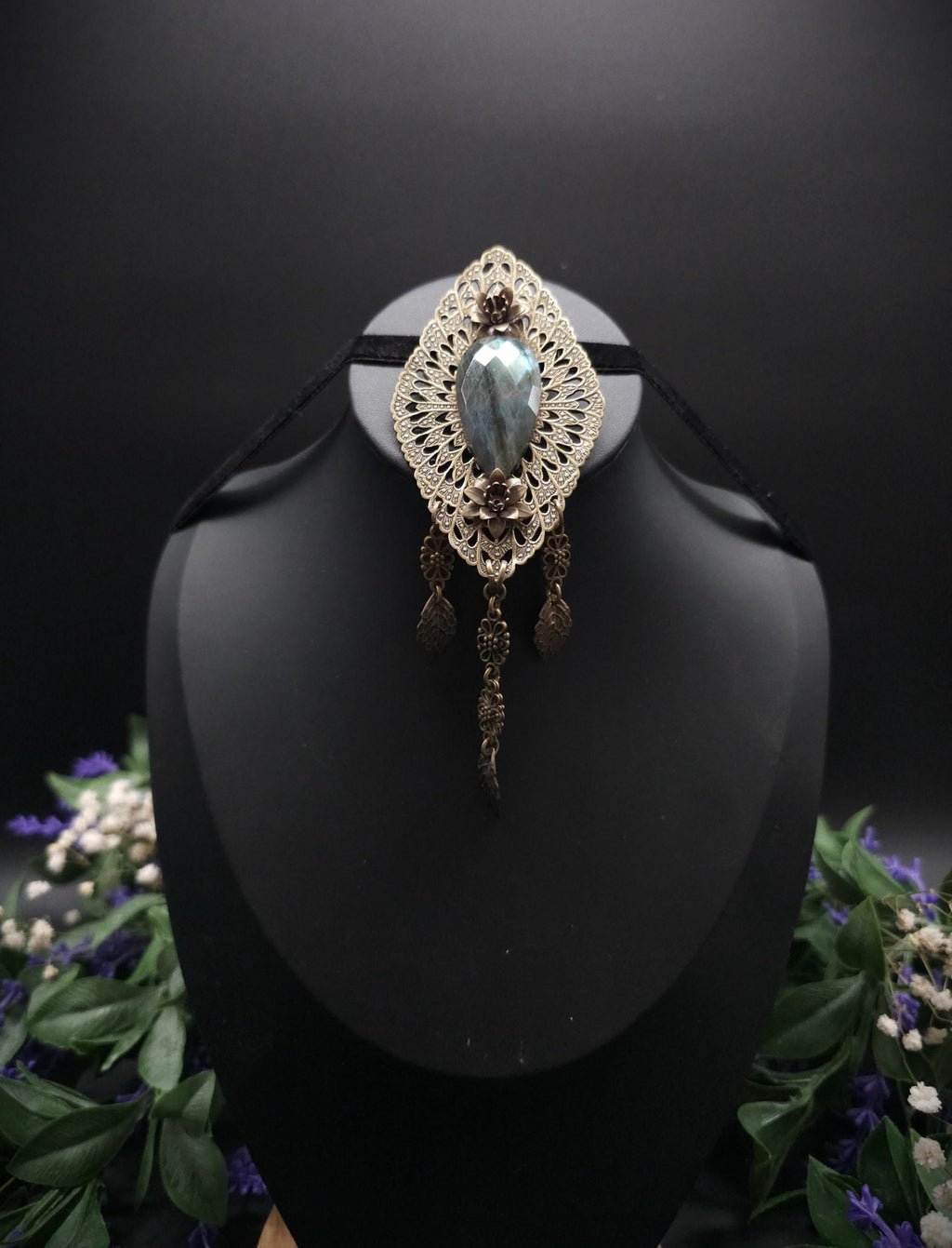Art Nouveau Brosche mit Labradorit ~ Elfenschmuck ~ Bronzener Fantasy Pin ~ Jugendstil Unikat