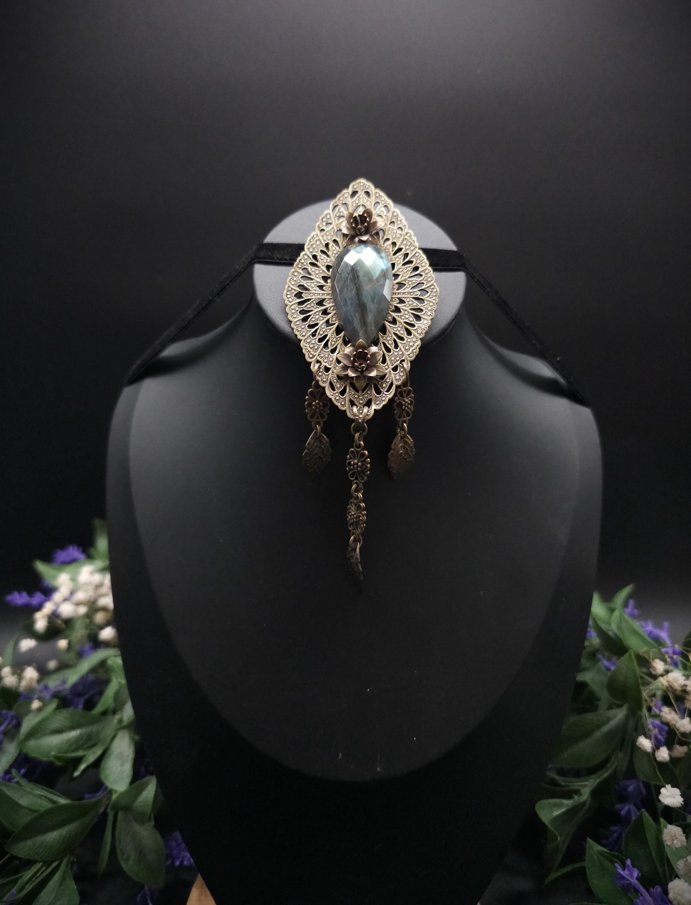 Art Nouveau Brosche mit Labradorit ~ Elfenschmuck ~ Bronzener Fantasy Pin ~ Jugendstil Unikat