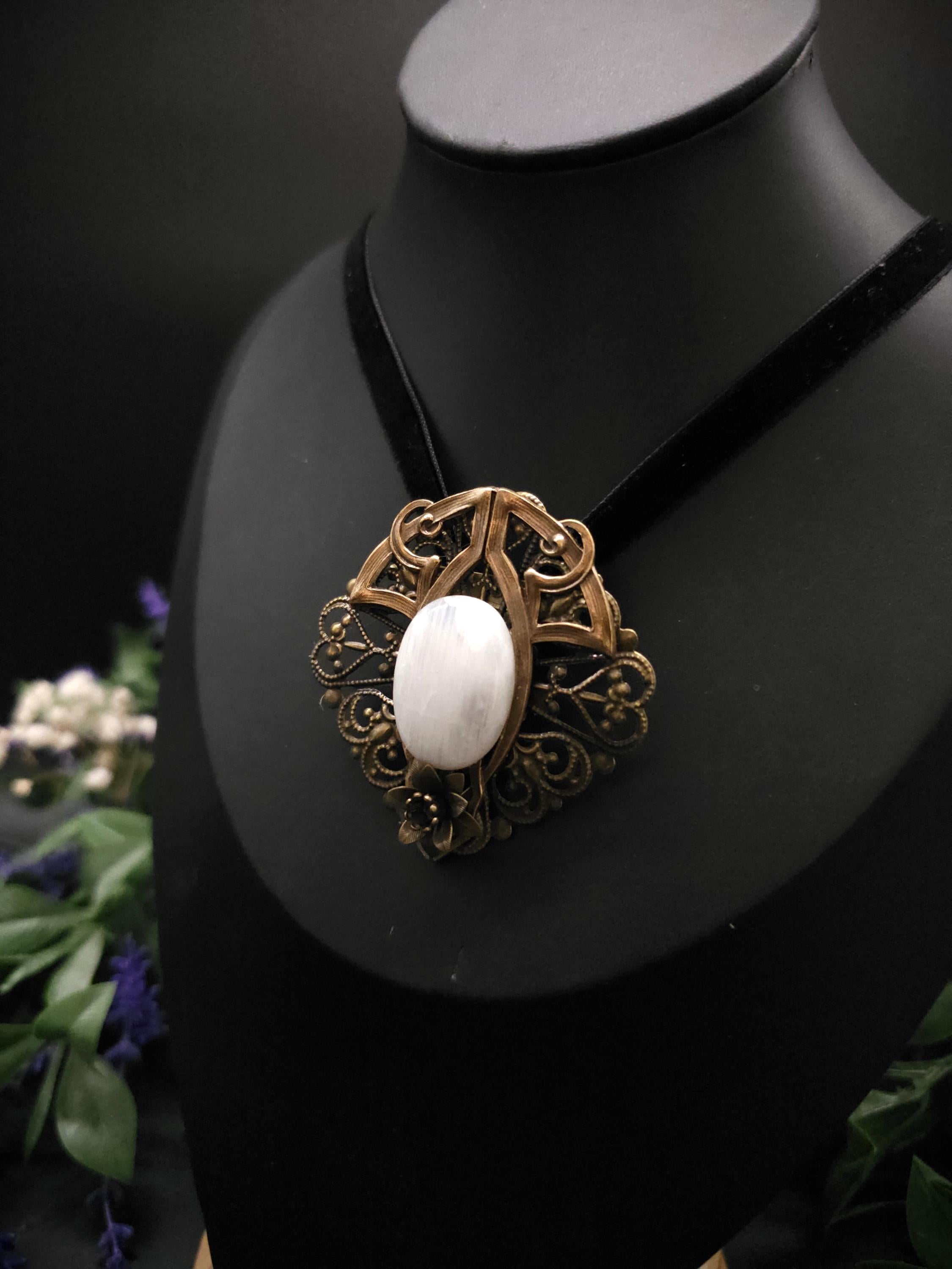 Mondstein Brosche ~ Art Nouveau Jugendstil Accessoire ~ Elbenschmuck ~ Fantasy Schmuck