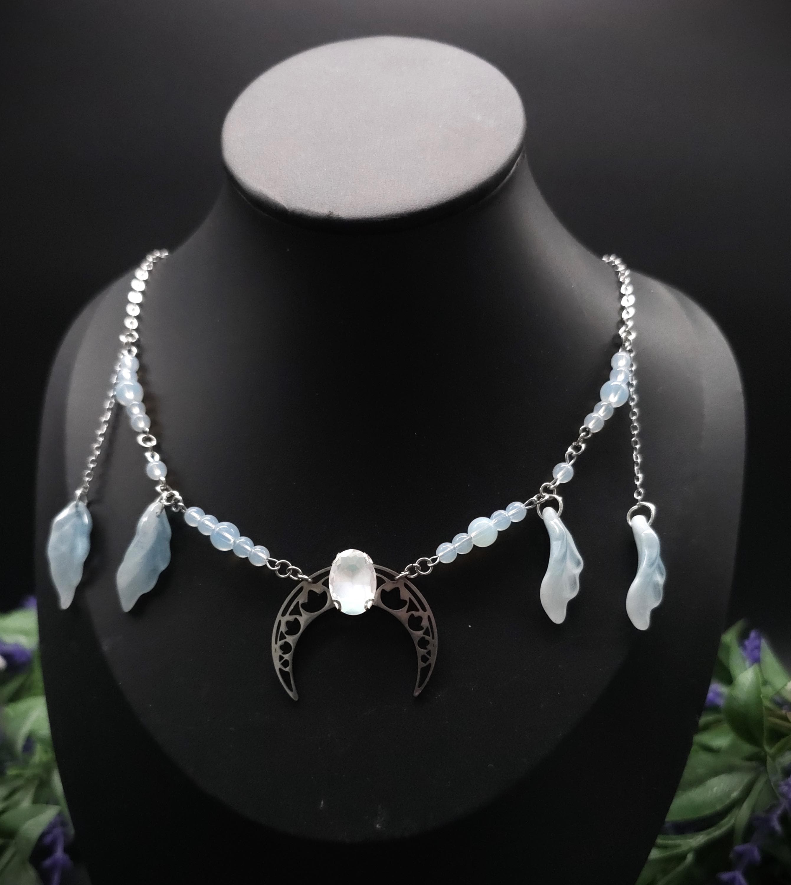 Edelstahl Mond Halskette ~ Opalith Perlen Collier ~ Elfen Fantasy Schmuck ~ Halbmond Kopfschmuck ~ Größenverstellbar