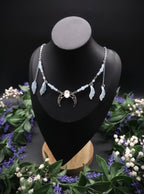 Edelstahl Mond Halskette ~ Opalith Perlen Collier ~ Elfen Fantasy Schmuck ~ Halbmond Kopfschmuck ~ Größenverstellbar
