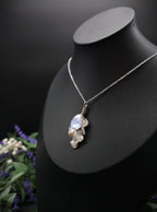 Eichenblatt Halskette mit Opalith ~ Natur Schmuck ~ Fantasy Schmuck ~ Art Nouveau Anhänger ~ Geschenk für sie