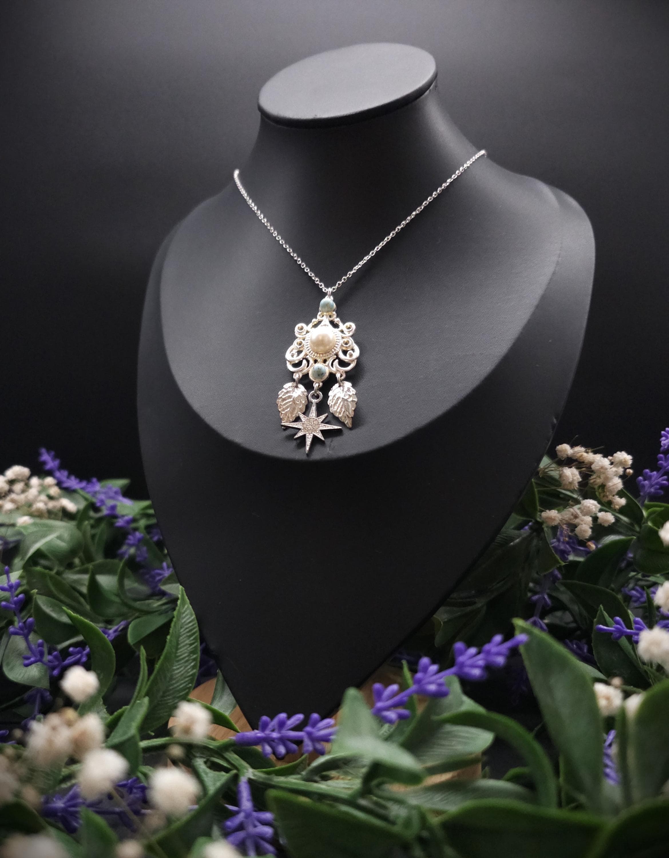 Fantasy Halskette mit Perlen Cabochon & Türkis ~ Edelstahl Kette ~ Elbenschmuck