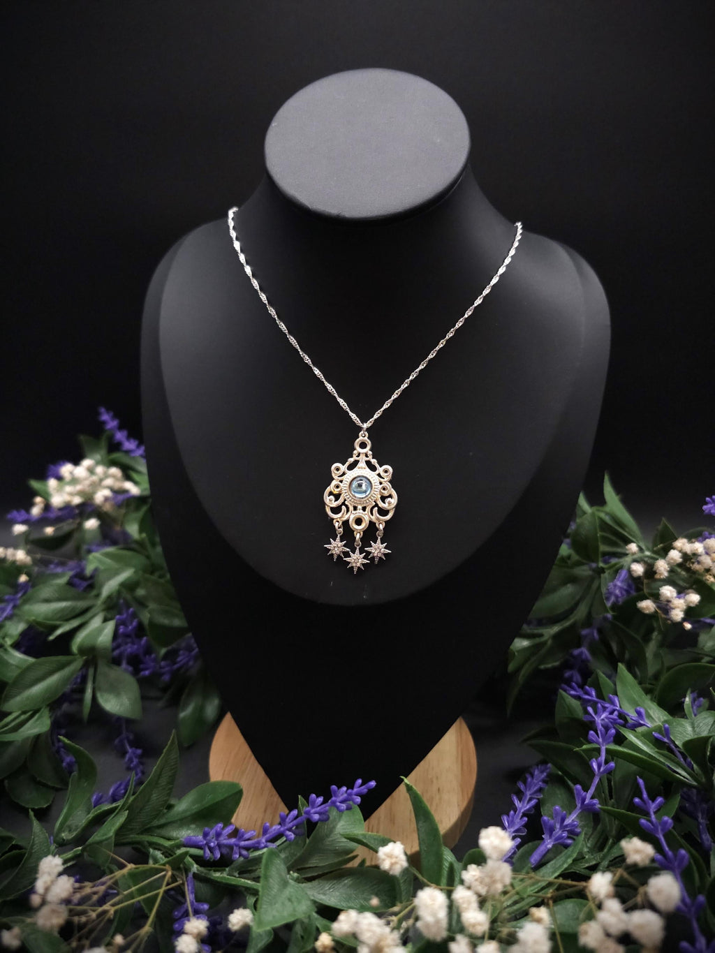 Sternen Halskette ~ Edelstahl Choker ~ Art Nouveau Anhänger mit blauem Cabochon ~ Celestial Schmuck