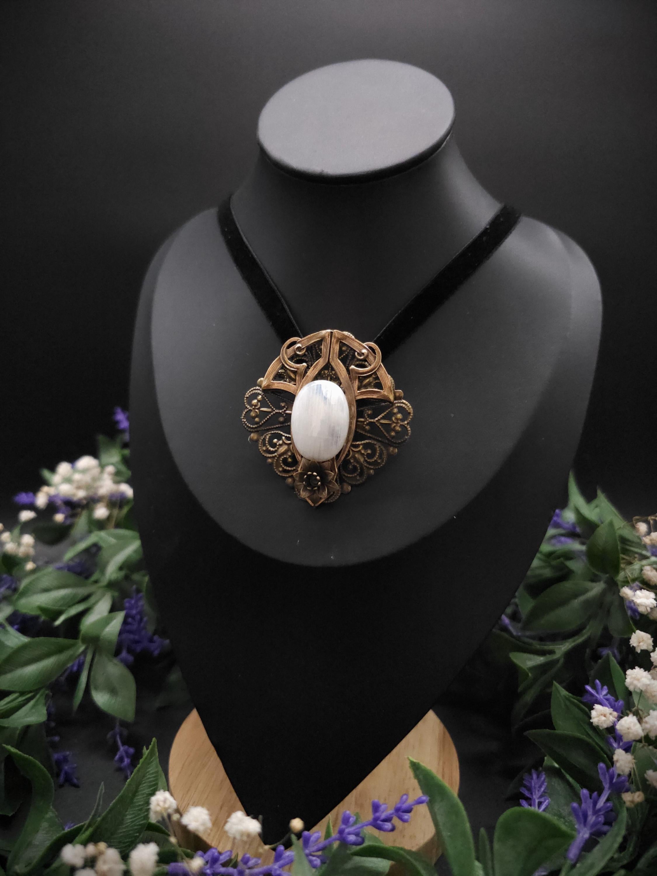 Mondstein Brosche ~ Art Nouveau Jugendstil Accessoire ~ Elbenschmuck ~ Fantasy Schmuck