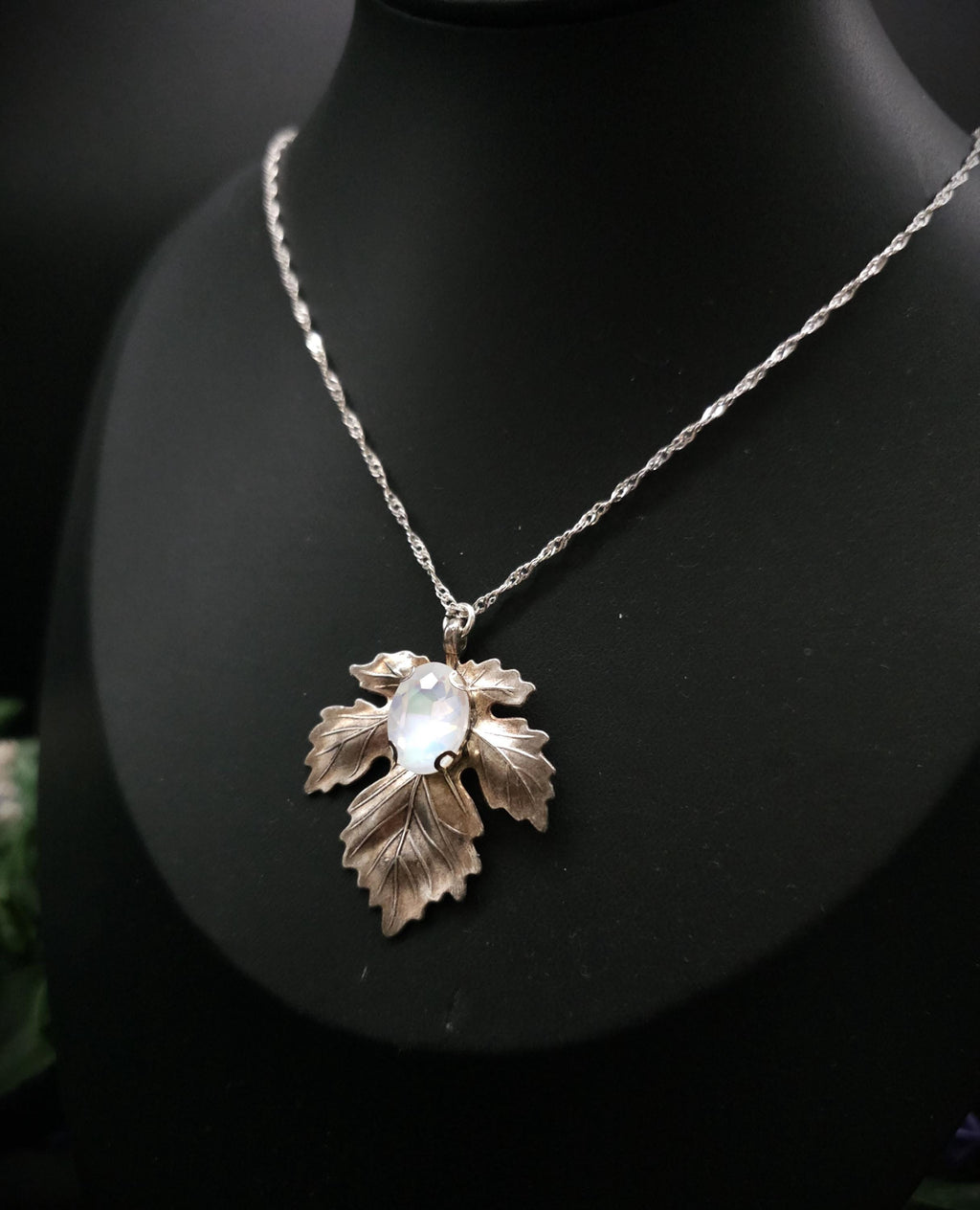 Opalith Blattkette ~ Art Nouveau Halskette ~ Efeu Anhänger ~ Fantasy Schmuck ~ Woodland Hochzeit ~ 925 Silber Kette