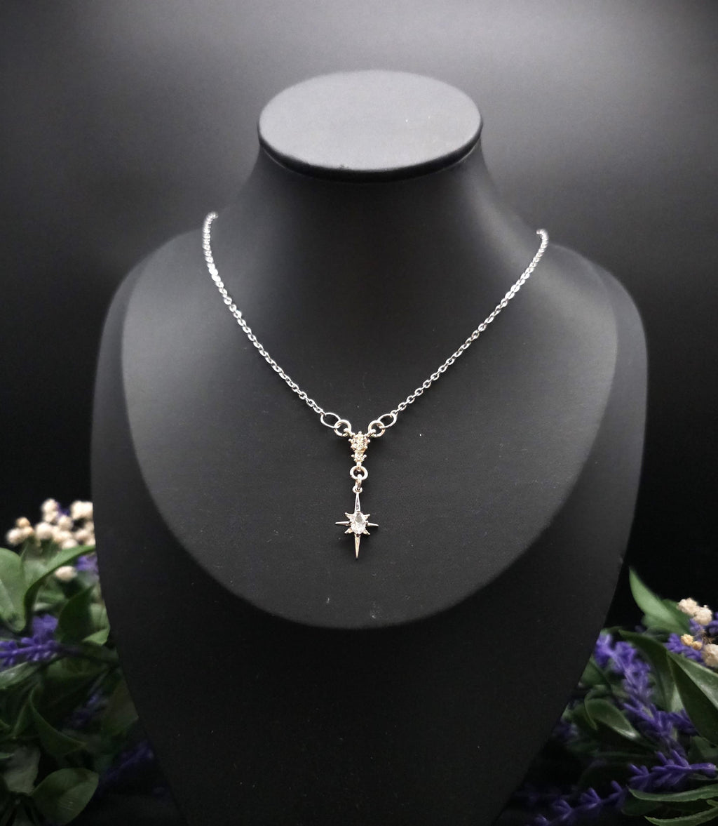 Sternen Halskette~ North Star Pendant ~ Edelstahl und Zirkonia ~ Celestial Jewelry ~ Adjustable Necklace