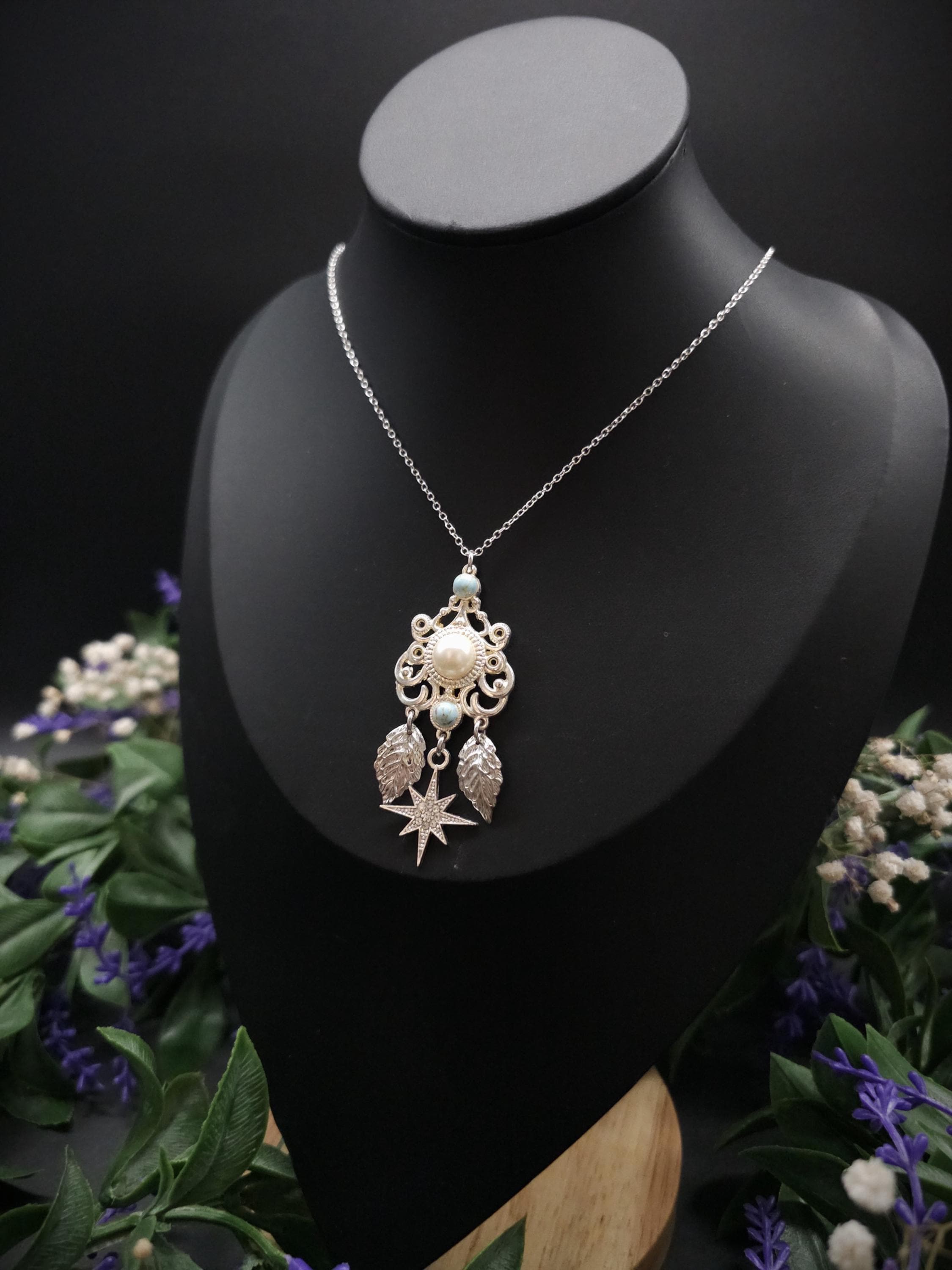 Fantasy Halskette mit Perlen Cabochon & Türkis ~ Edelstahl Kette ~ Elbenschmuck