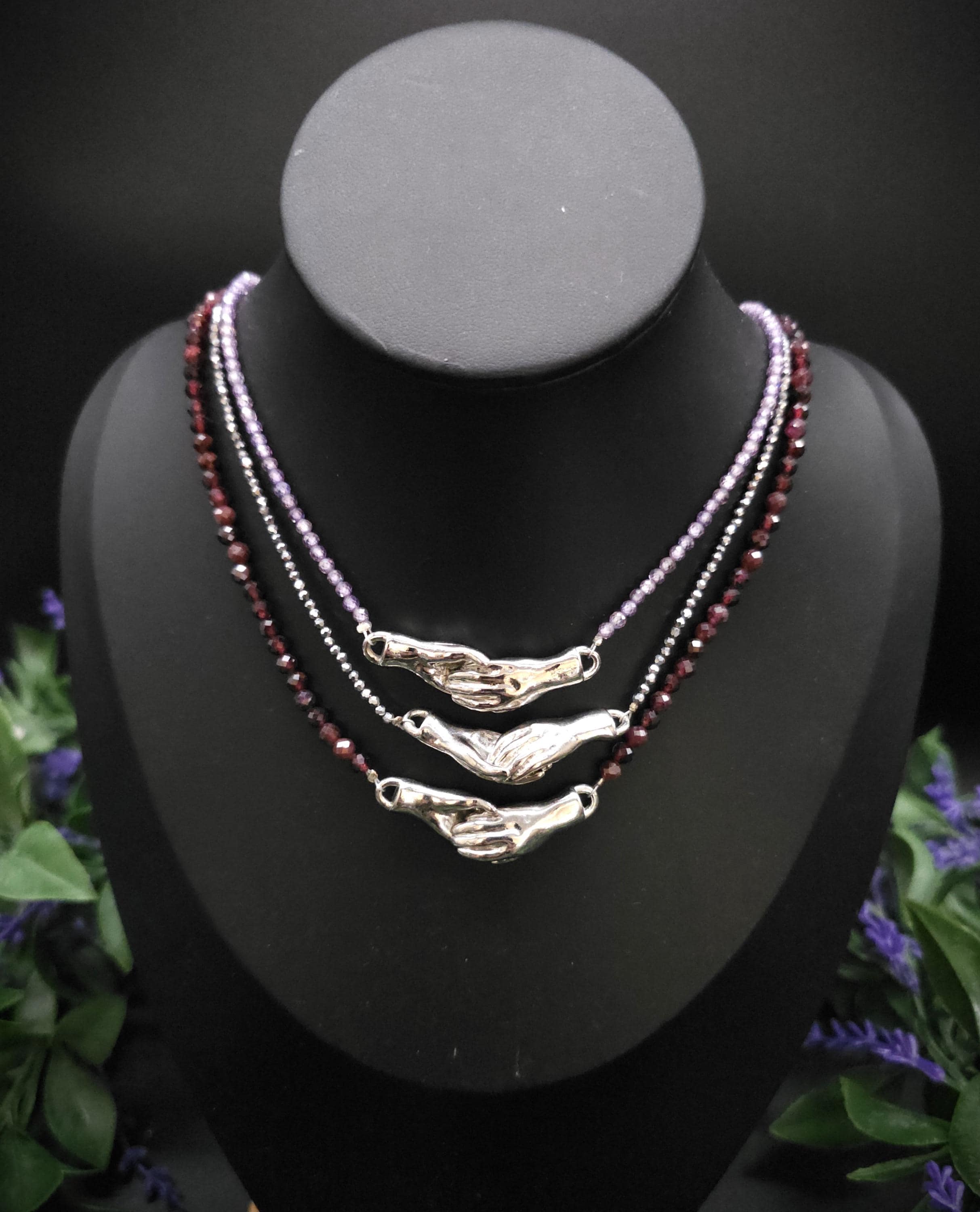 Magnetic Hand Choker ~ Farbauswahl ~ Garnet Necklace ~ Gothic Jewelry ~ Victorian Necklace ~ Alternative Bride